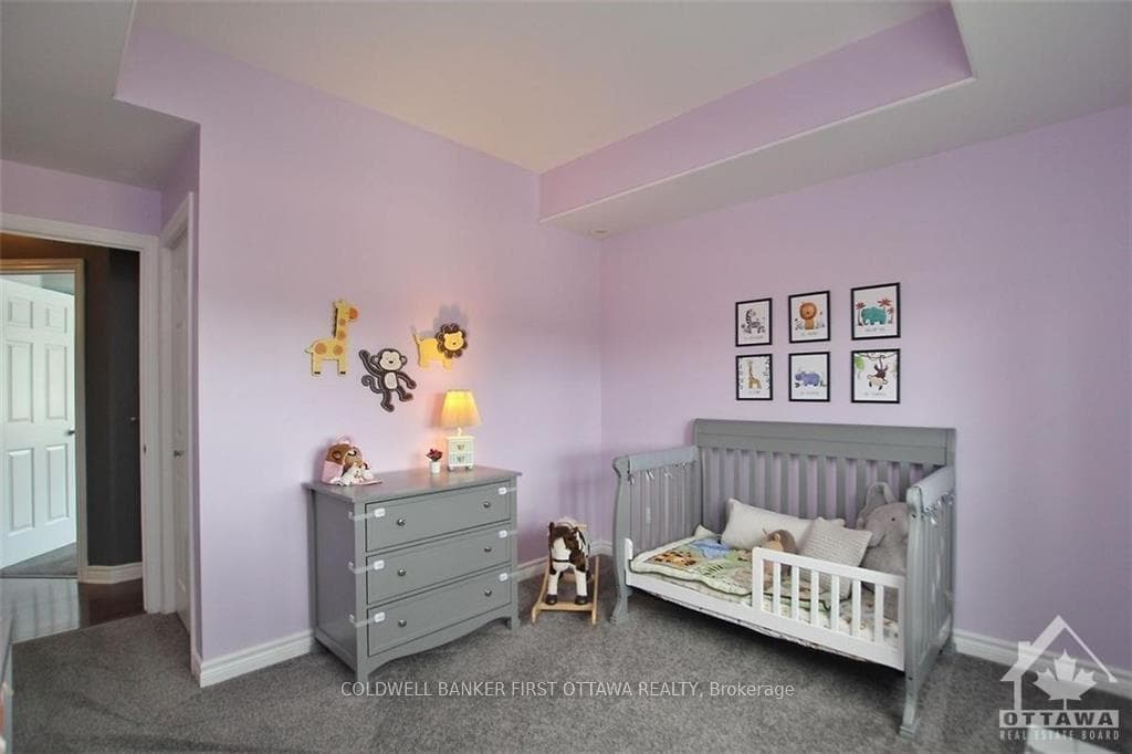 137 HARTHILL Way Unit E photo 16