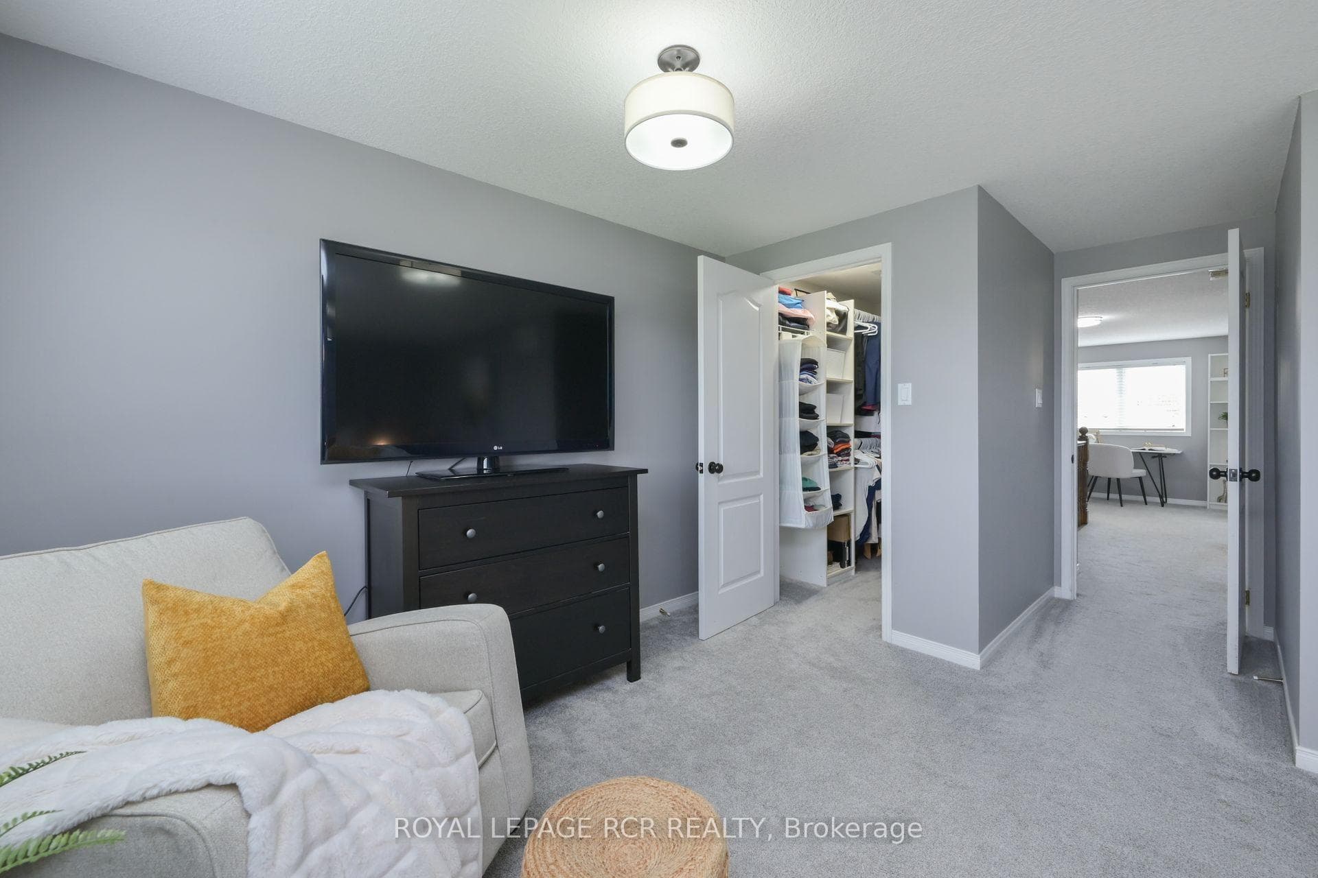429 Simon Street photo 16