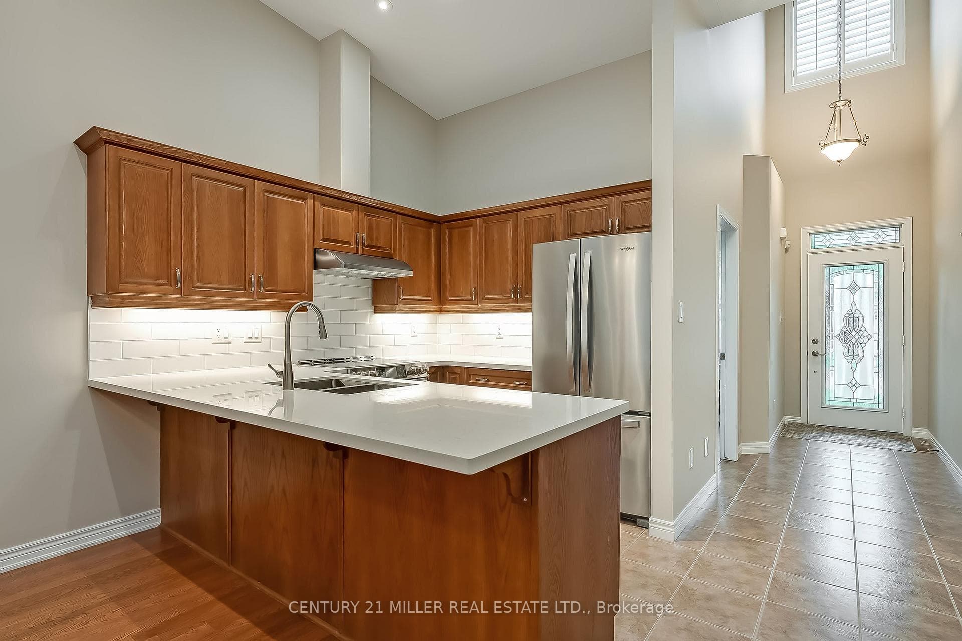 81 Abbotsford Trail photo 2