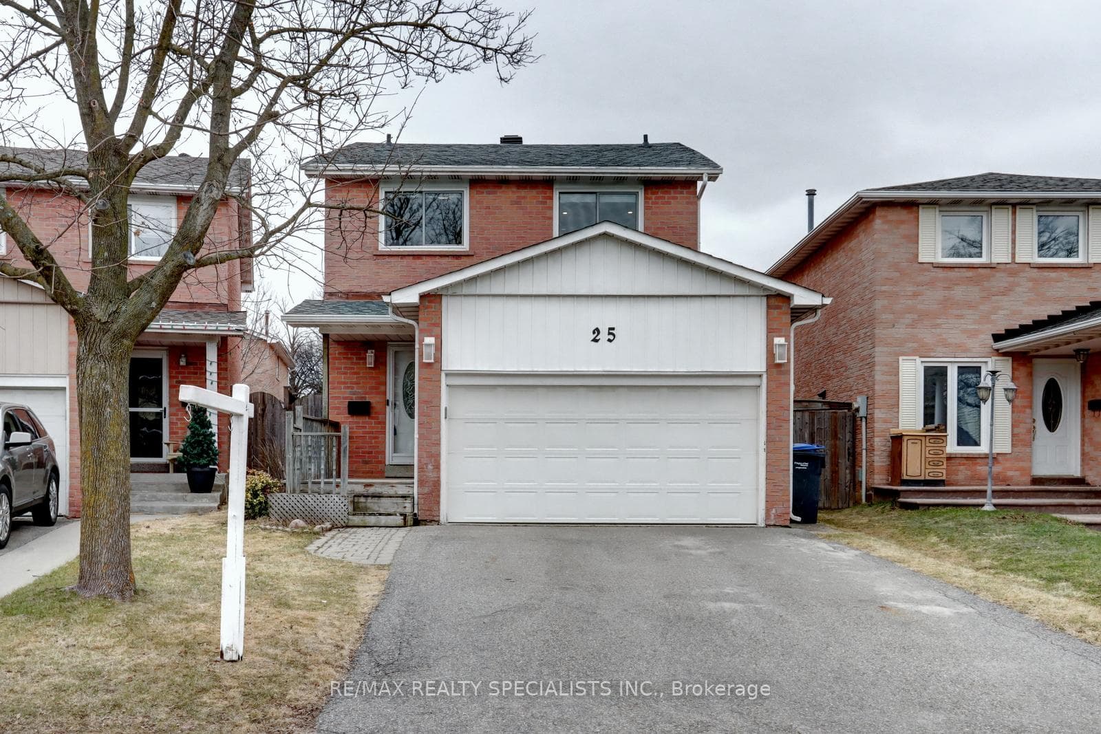 25 Rushmore Crescent photo 2