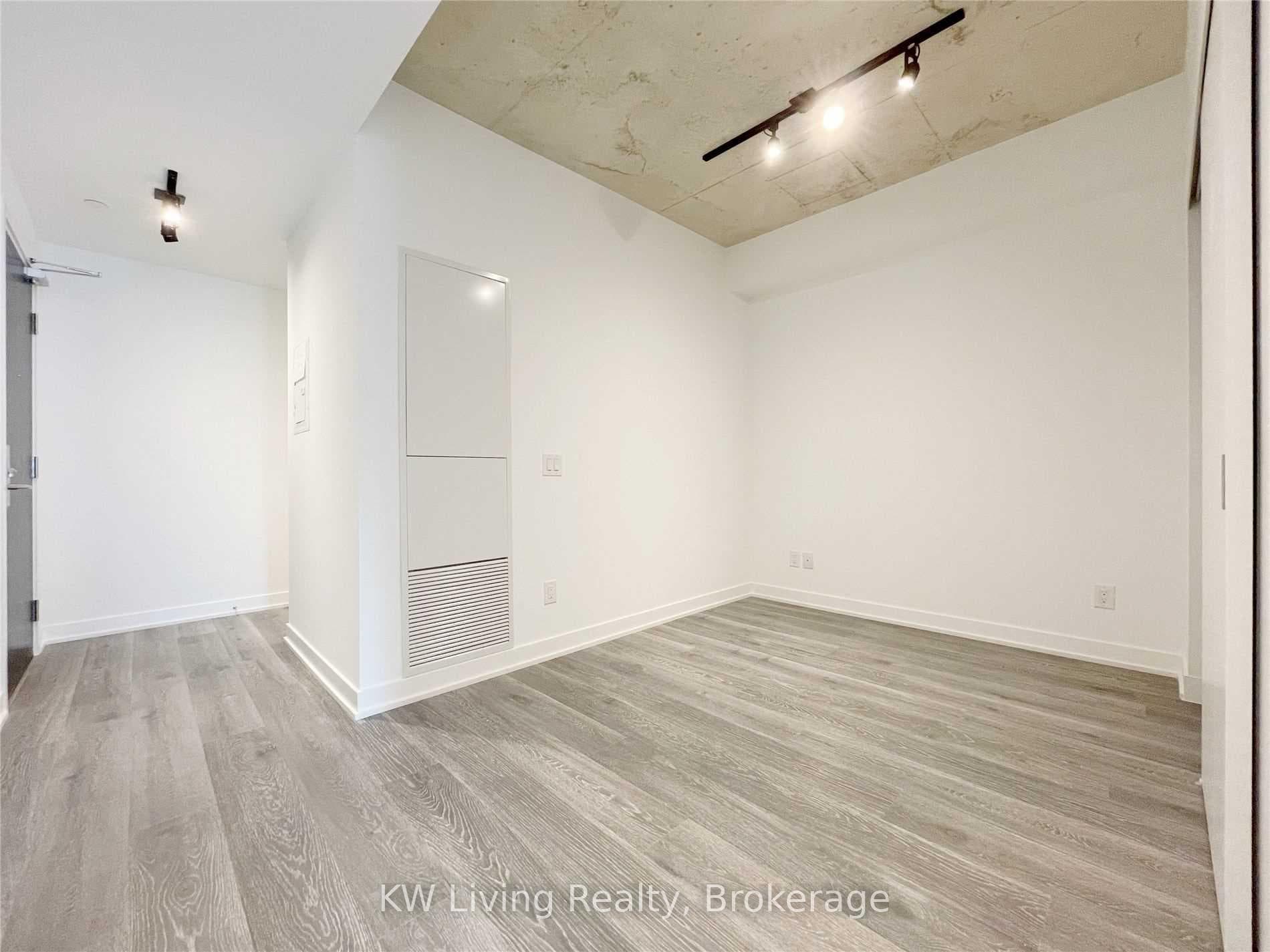 55 Ontario Street Unit 611 photo 11