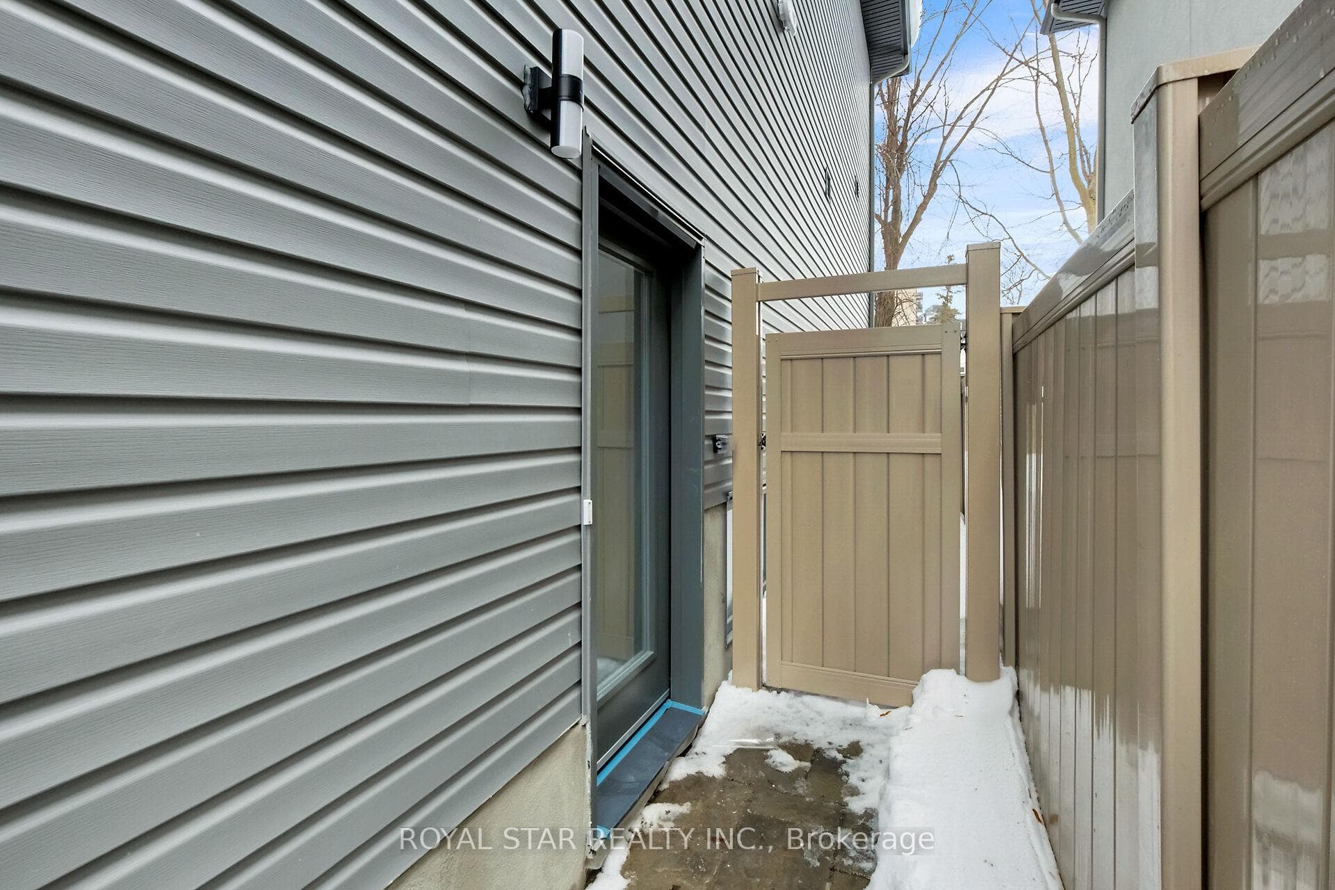 547 Mutual Street Unit Bsmt photo 3