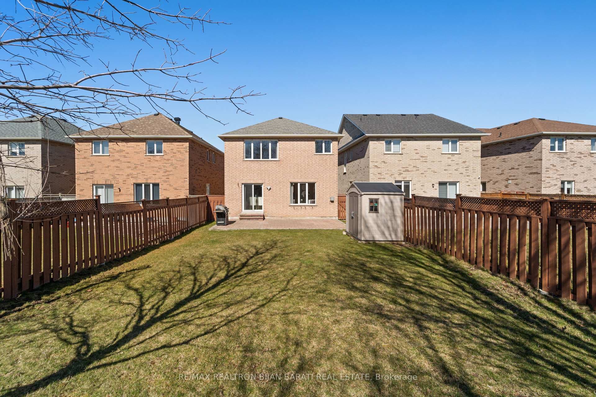 63 Linda Margaret Crescent photo 25