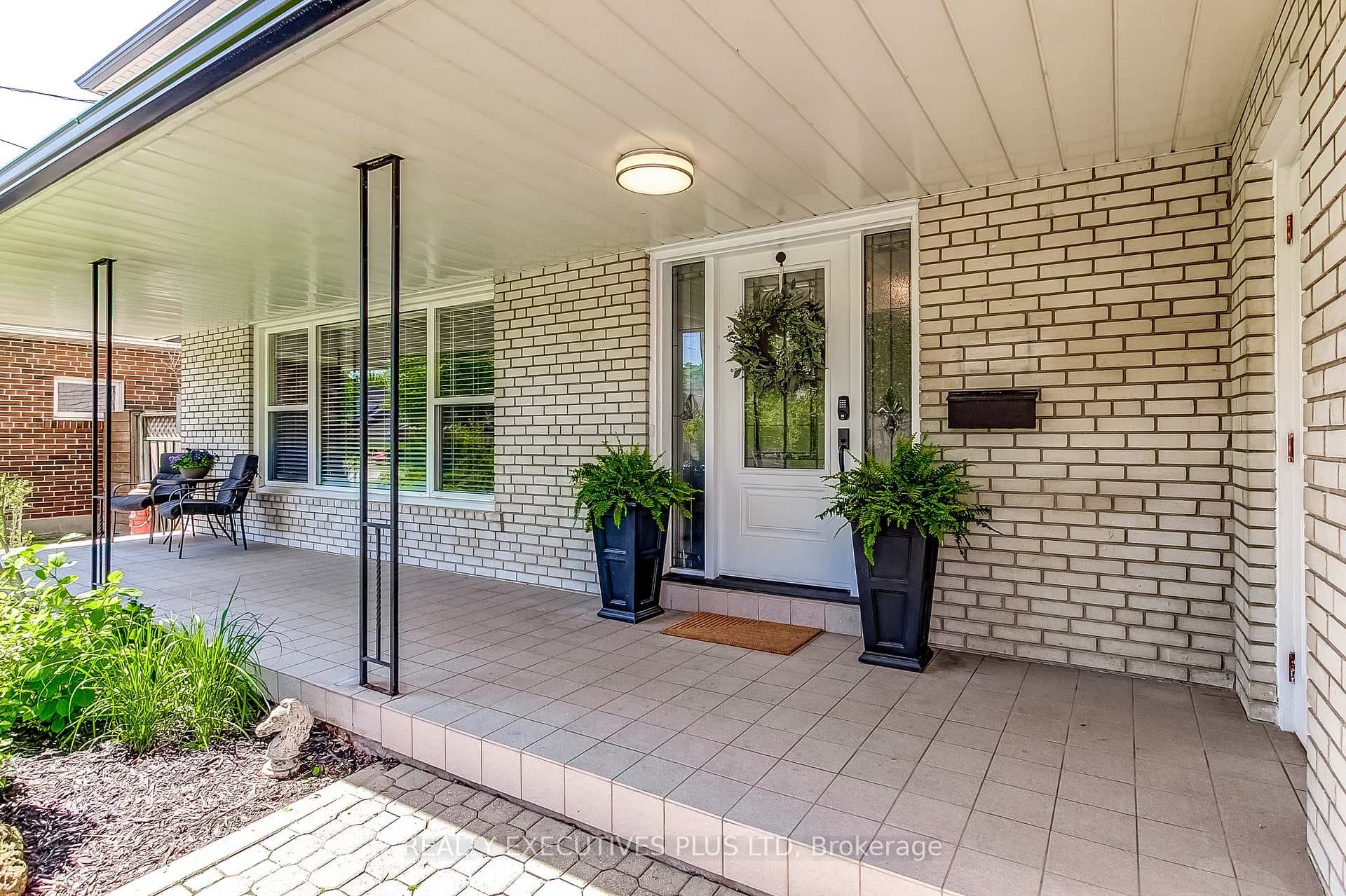 114 Neilson Drive photo 4