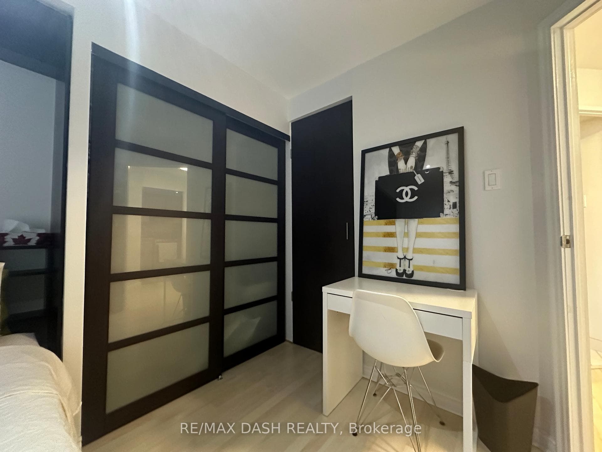 60 Homewood Avenue Unit 411 photo 9