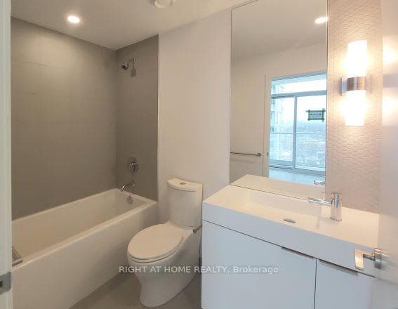 33 Helendale Avenue Unit 1312 photo 7