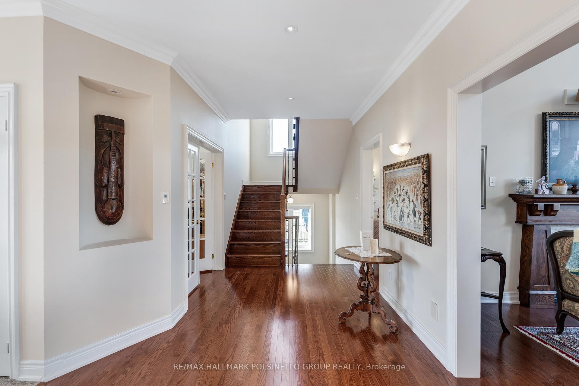 63 Soleil Boulevard photo 20