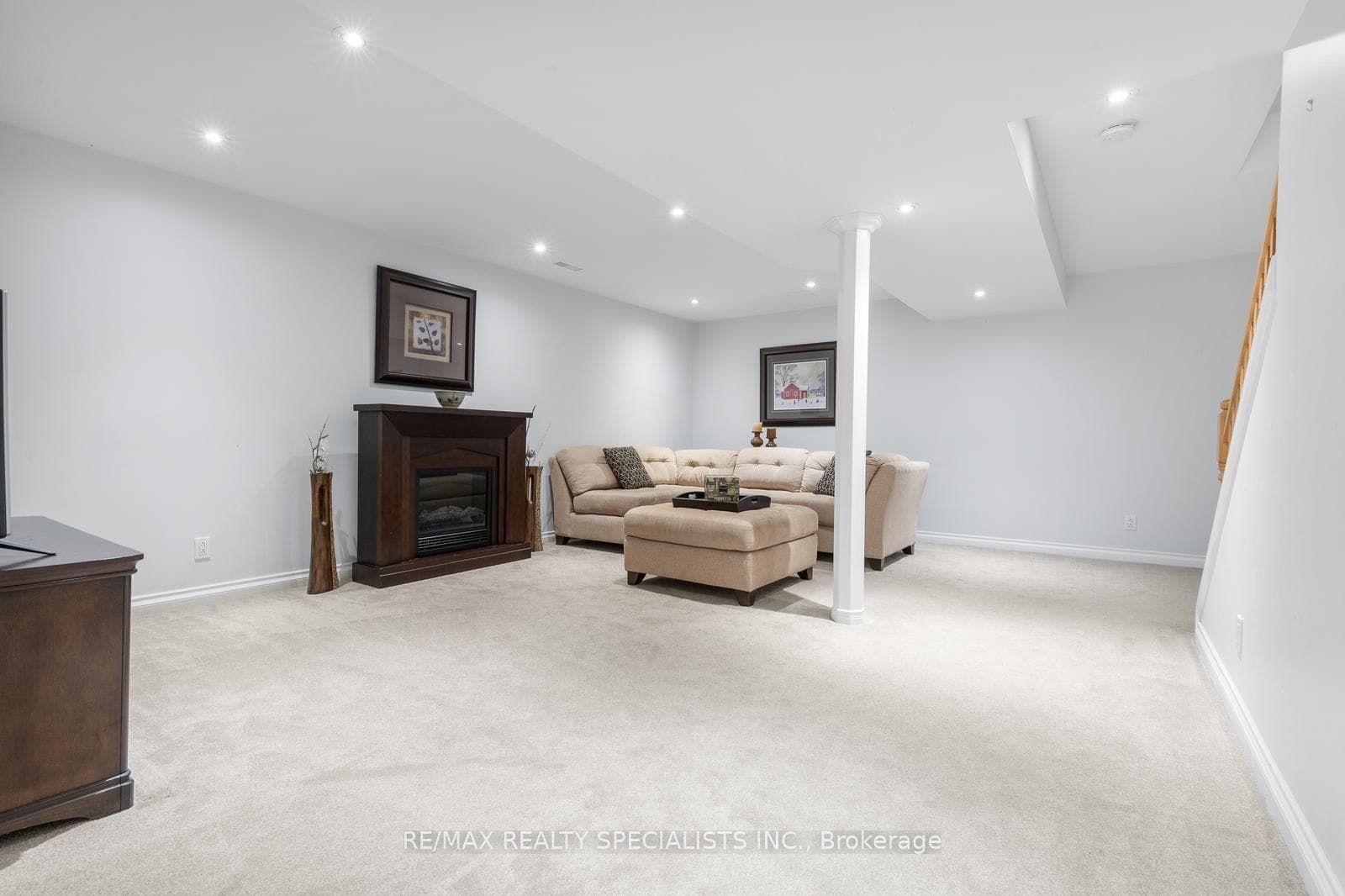 3879 Periwinkle Crescent photo 28