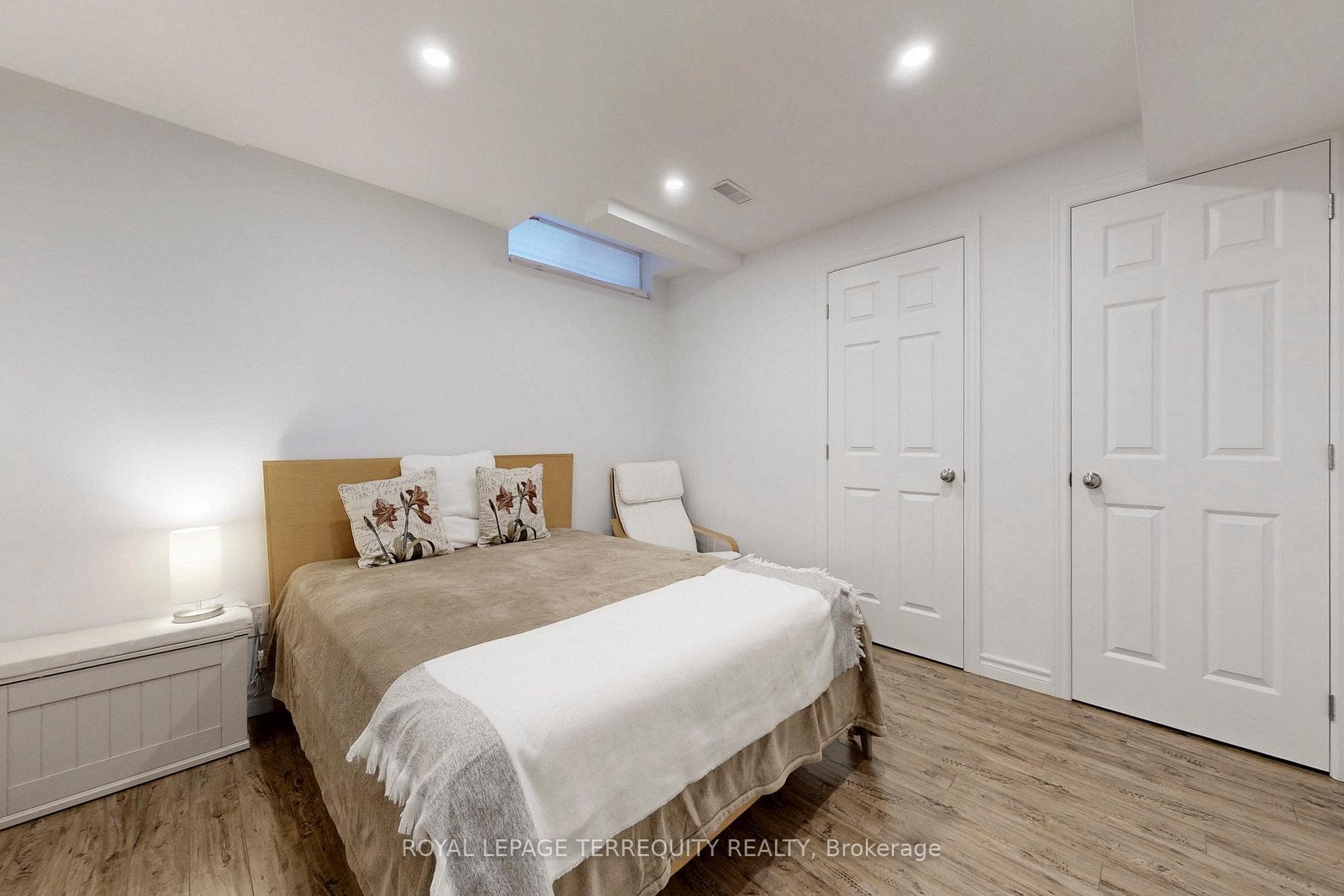 51 Donzi Lane photo 23