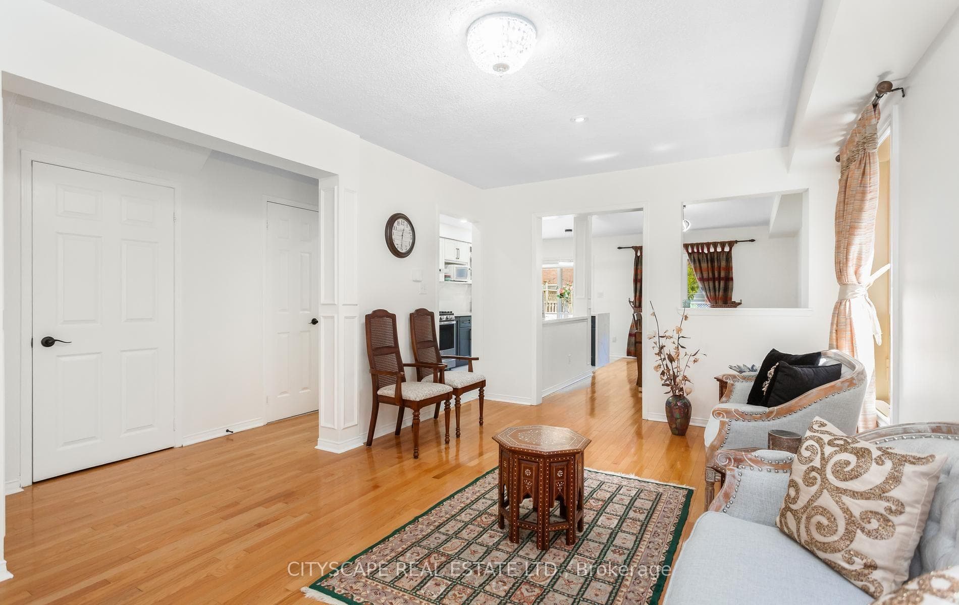 5685 Topaz Place photo 7