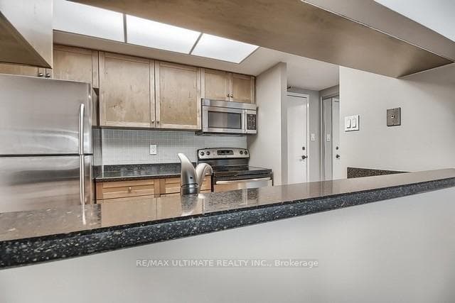 77 Harbour Square Unit 1606 photo 4
