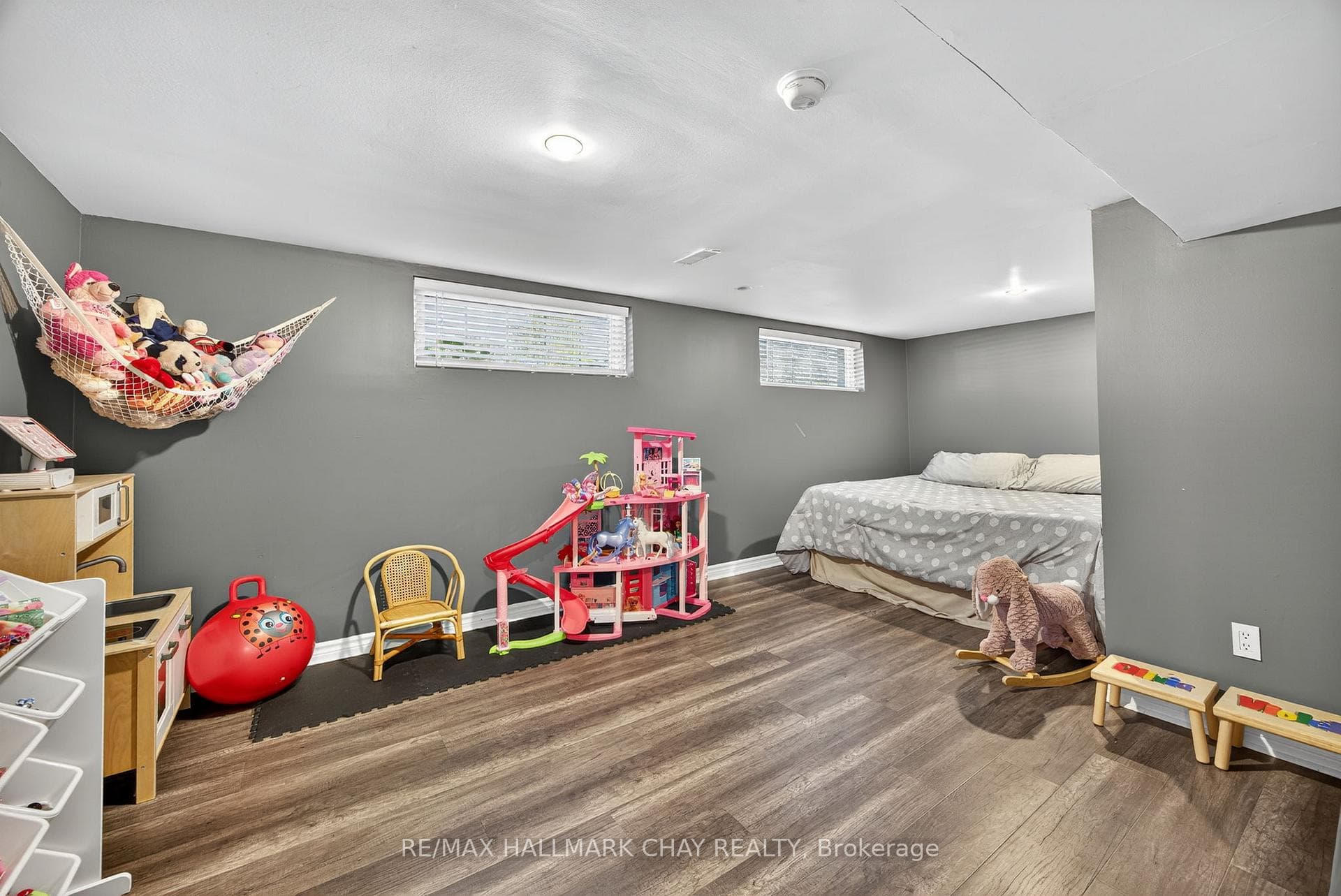 209 Newholme Circle photo 24