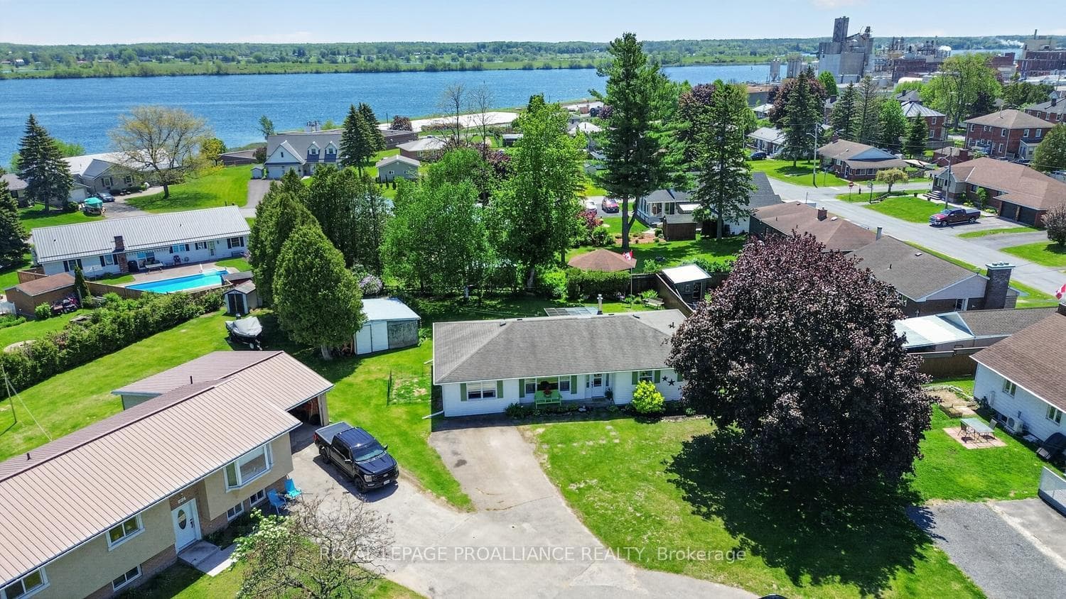 913 George Street photo 32