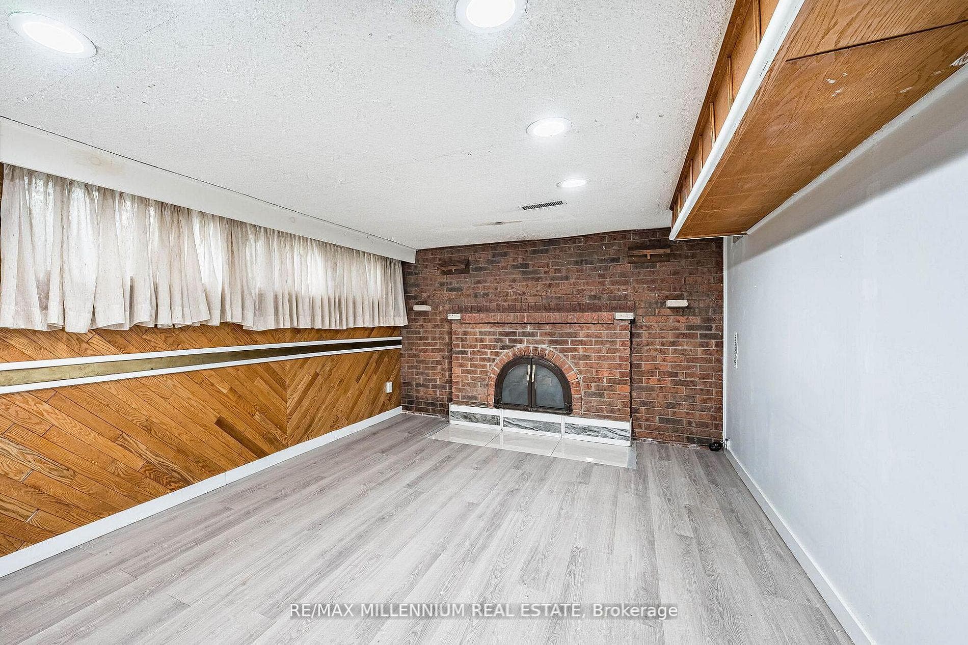 271 Thistle Down Boulevard photo 25