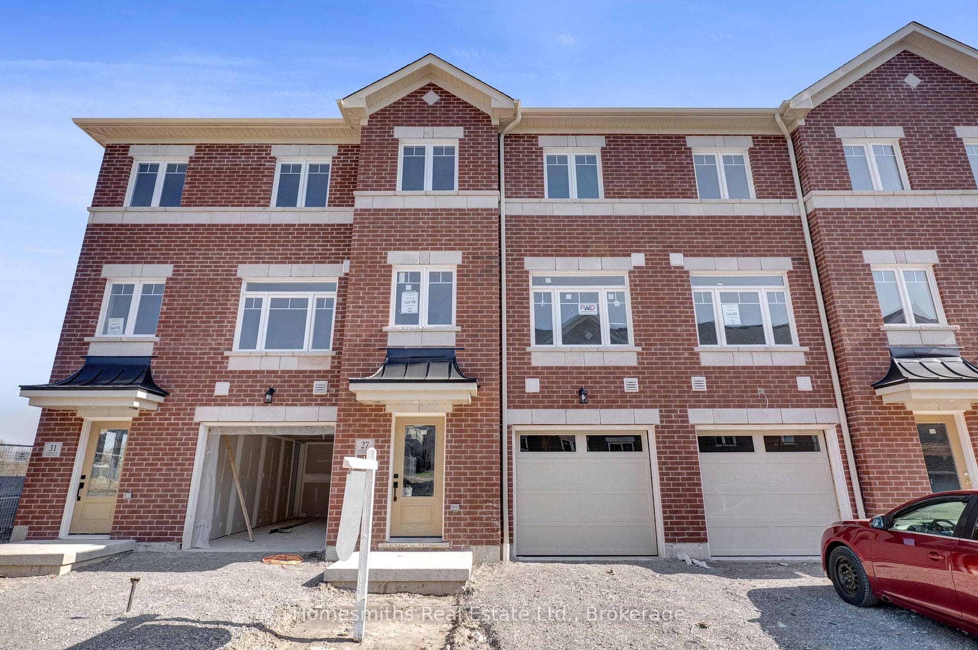 27 Nady Lane photo 1