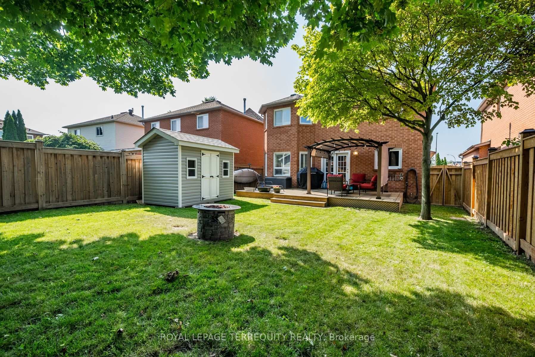 8 Furrow Drive photo 30