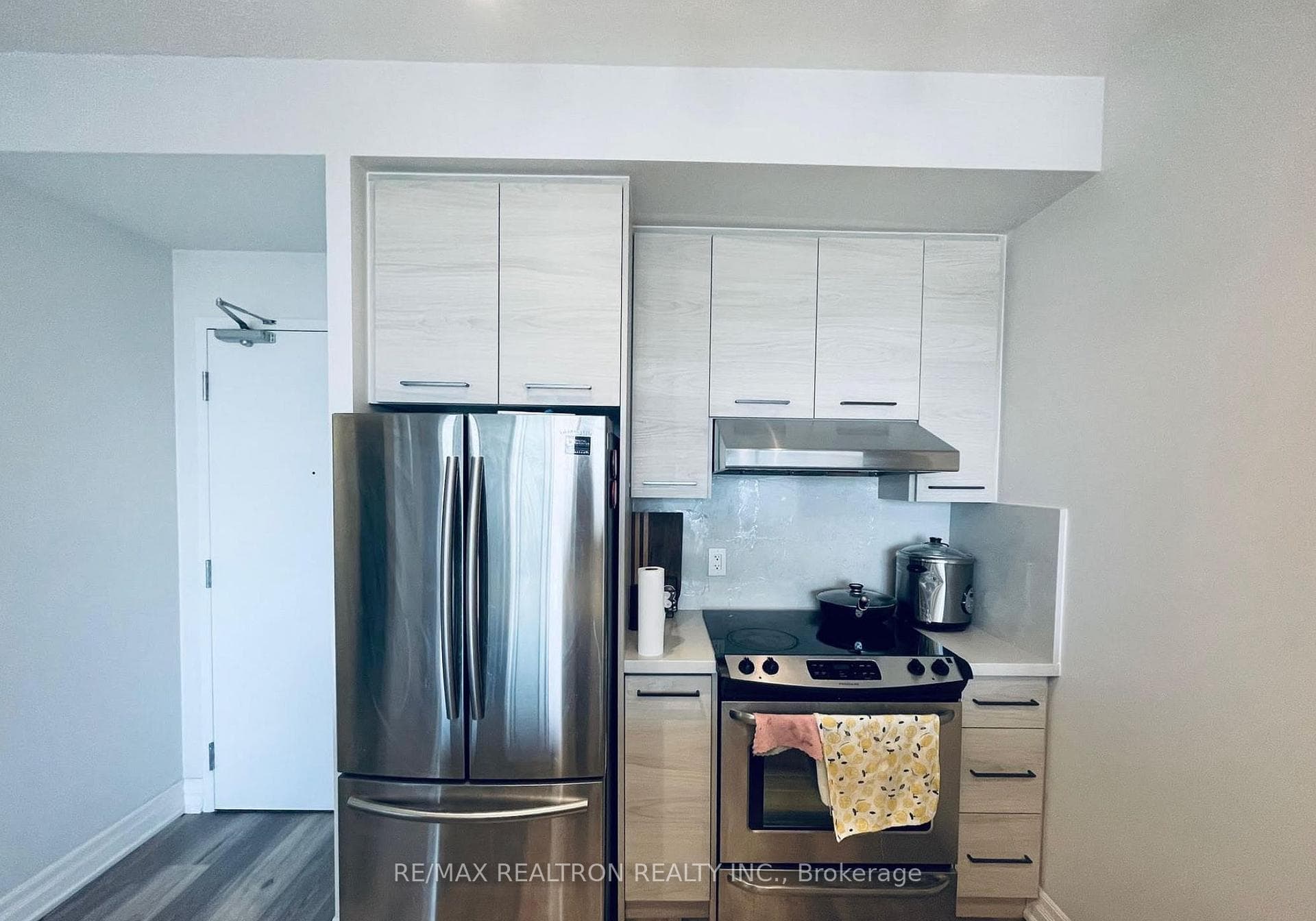 66 Forest Manor Road Unit 2404 photo 3