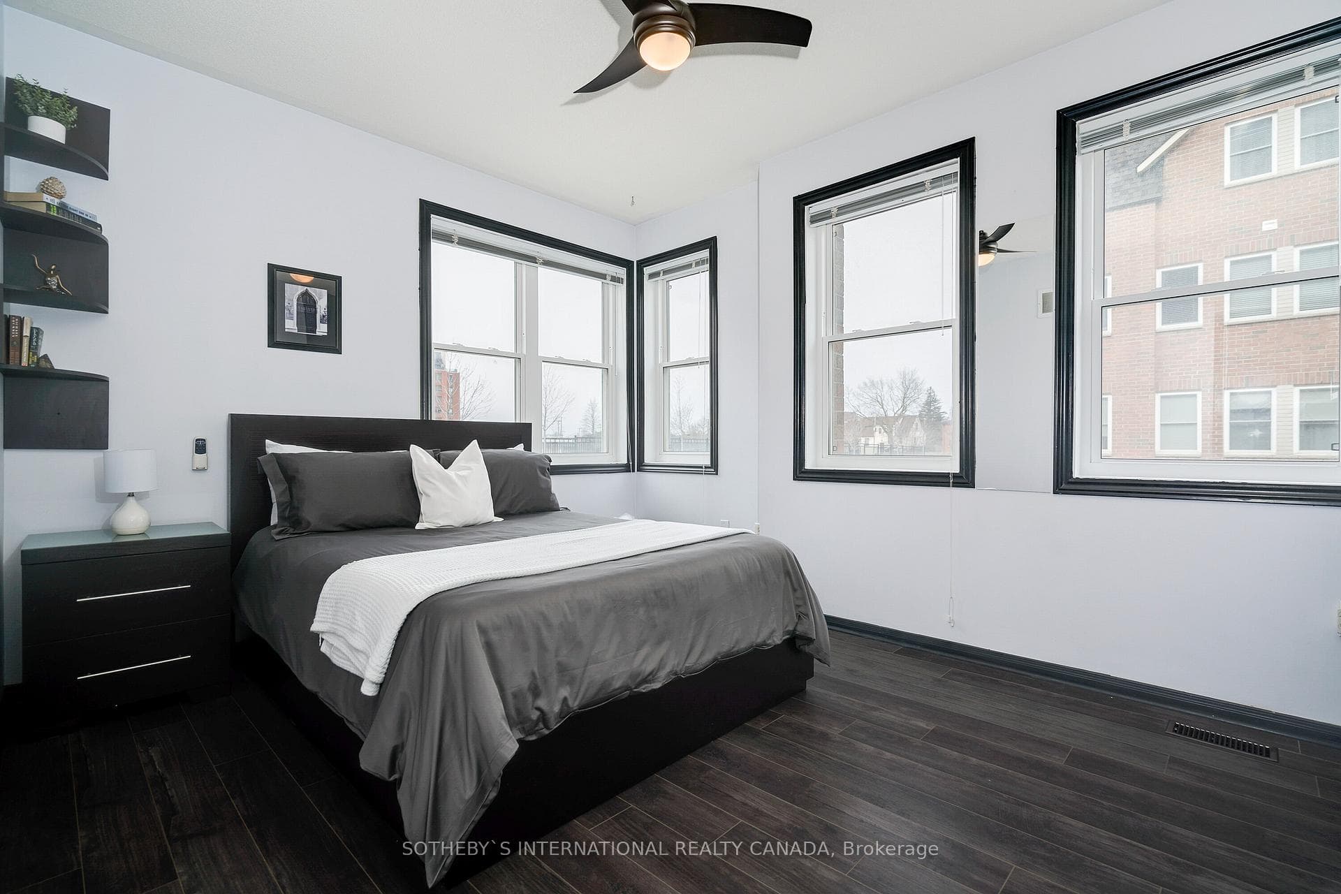 760 Lawrence Avenue Unit 106 photo 14