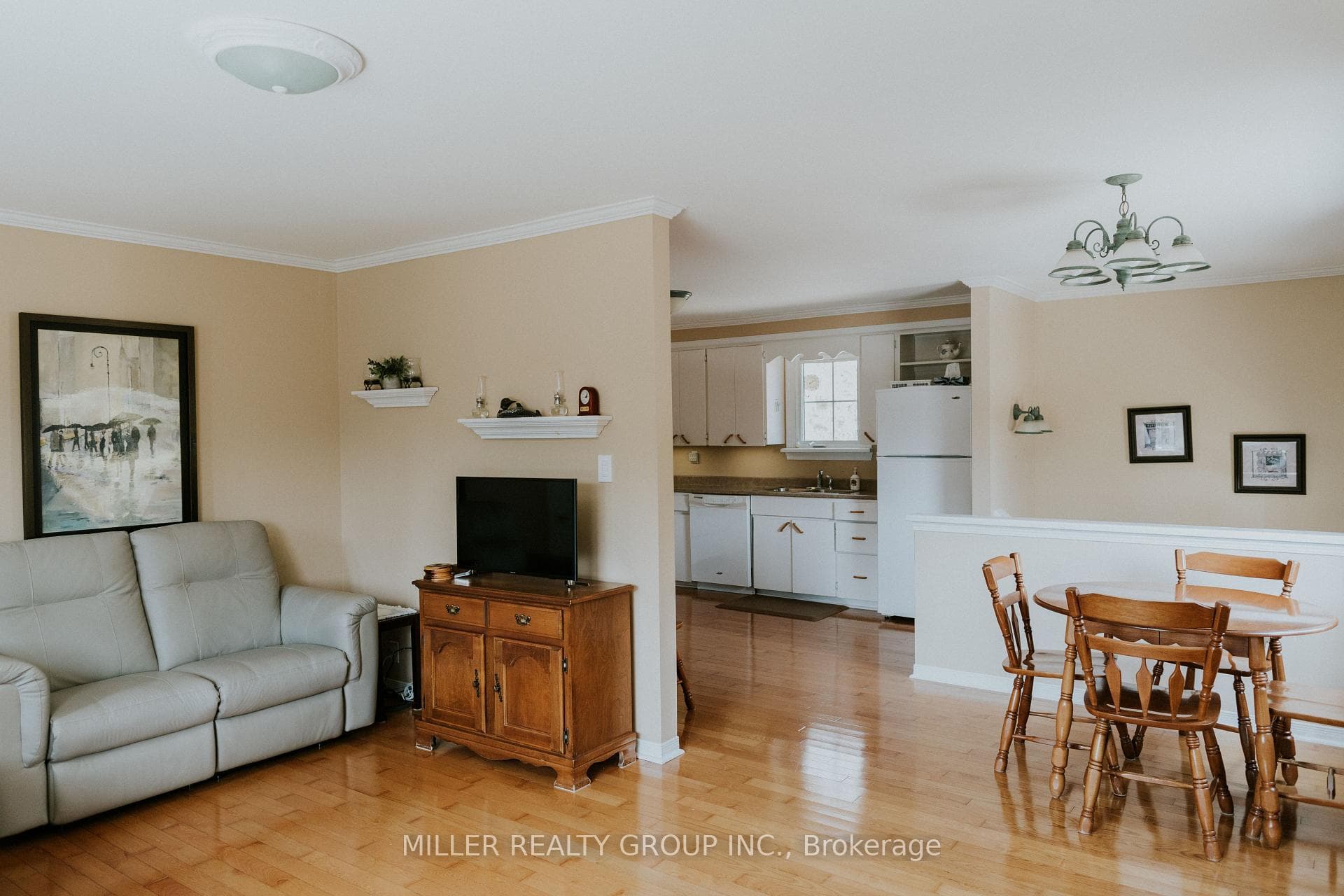 866111 Uno Park Road photo 4
