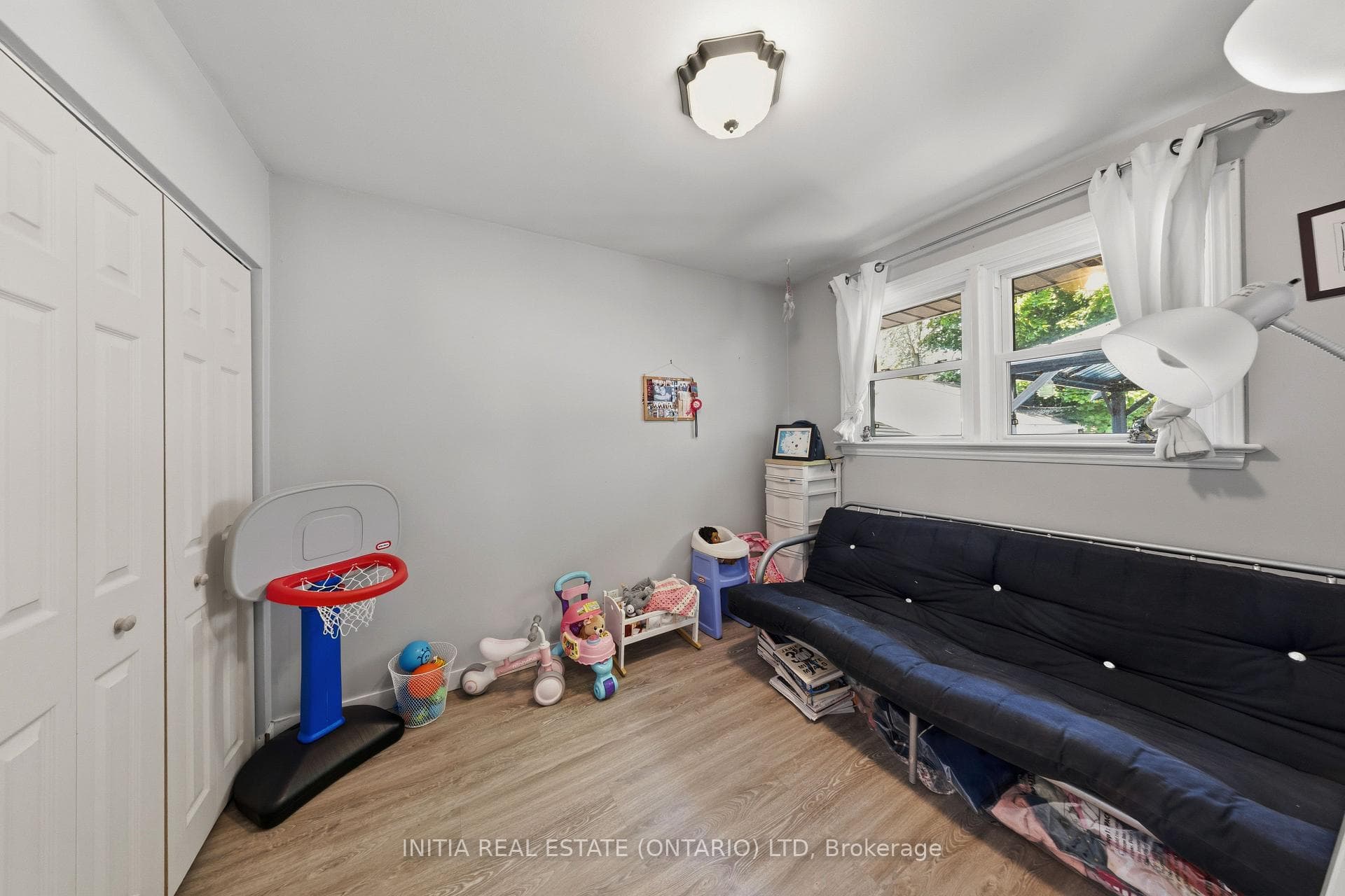 97 Grey Crescent photo 18