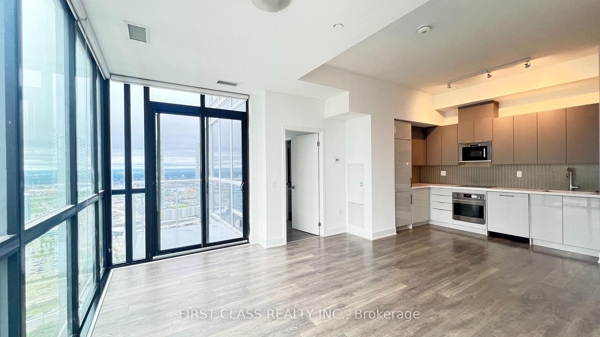 2916 Highway 7 Road Unit 3703 photo 8