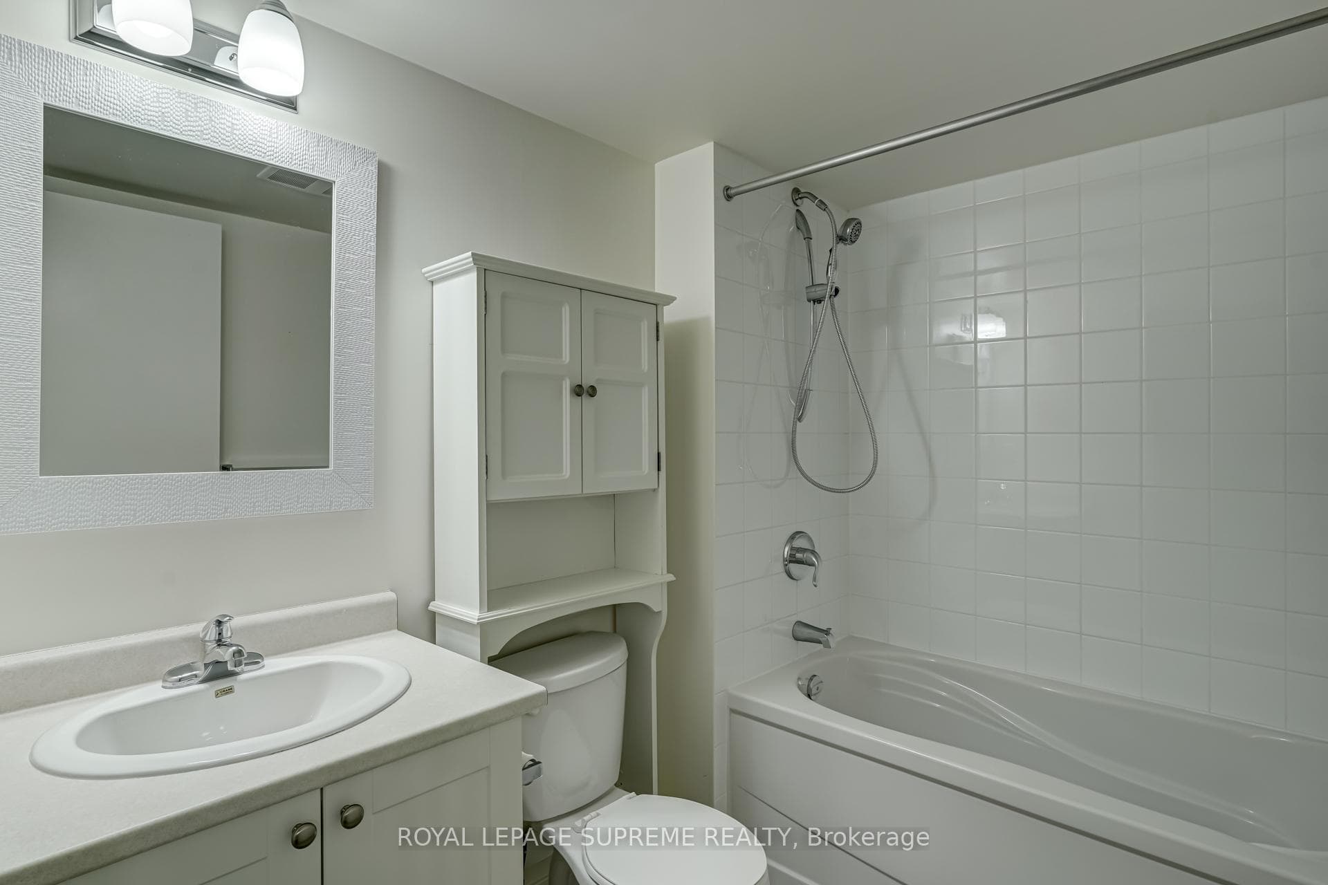 816 Lansdowne Avenue Unit 718 photo 21