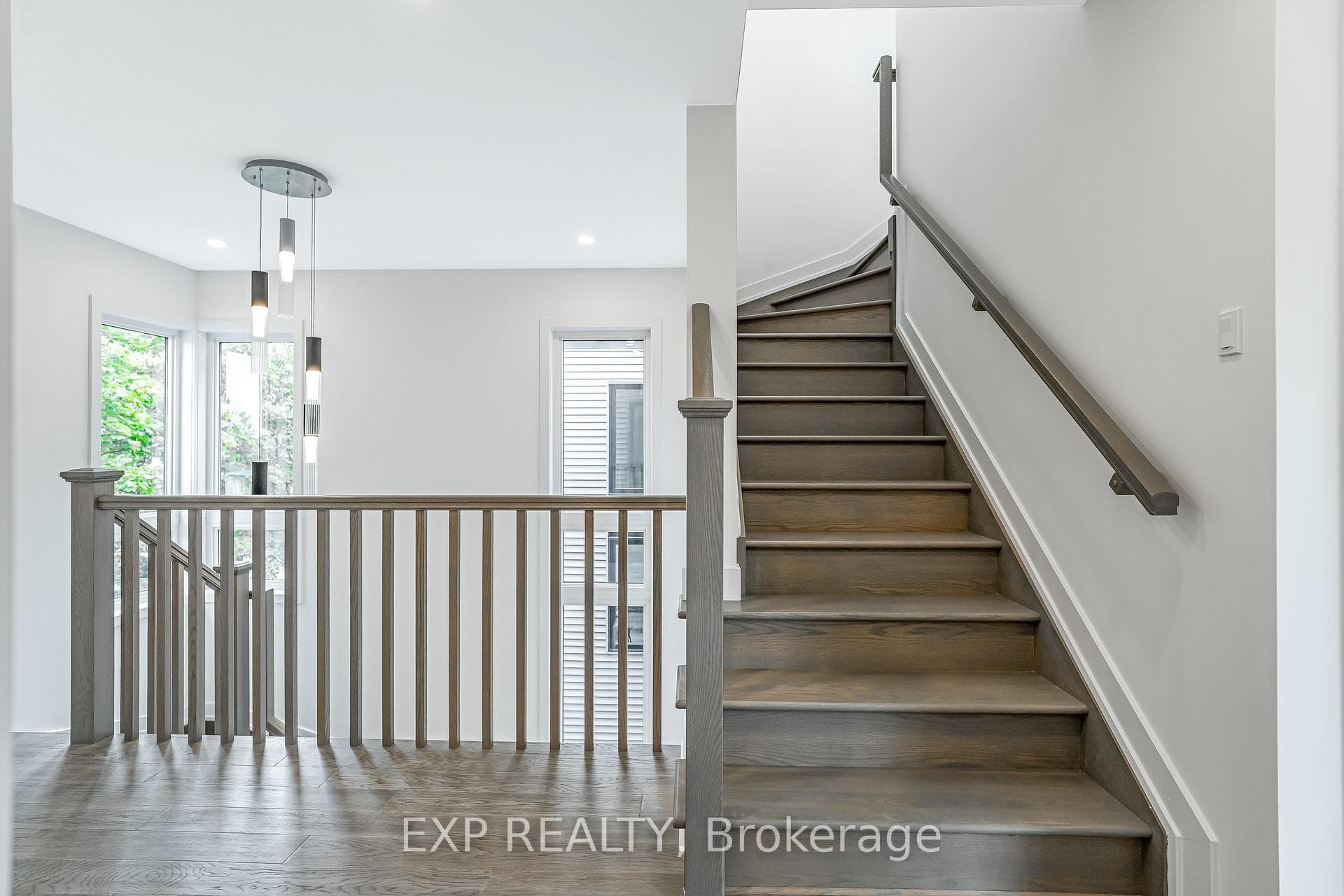 489 Duvernay Drive photo 28