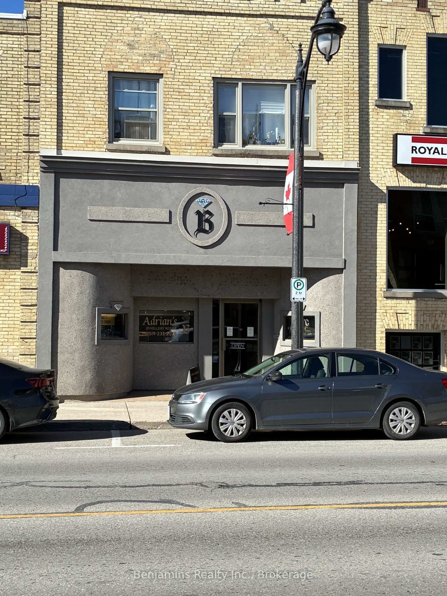 421 Main Street photo 1