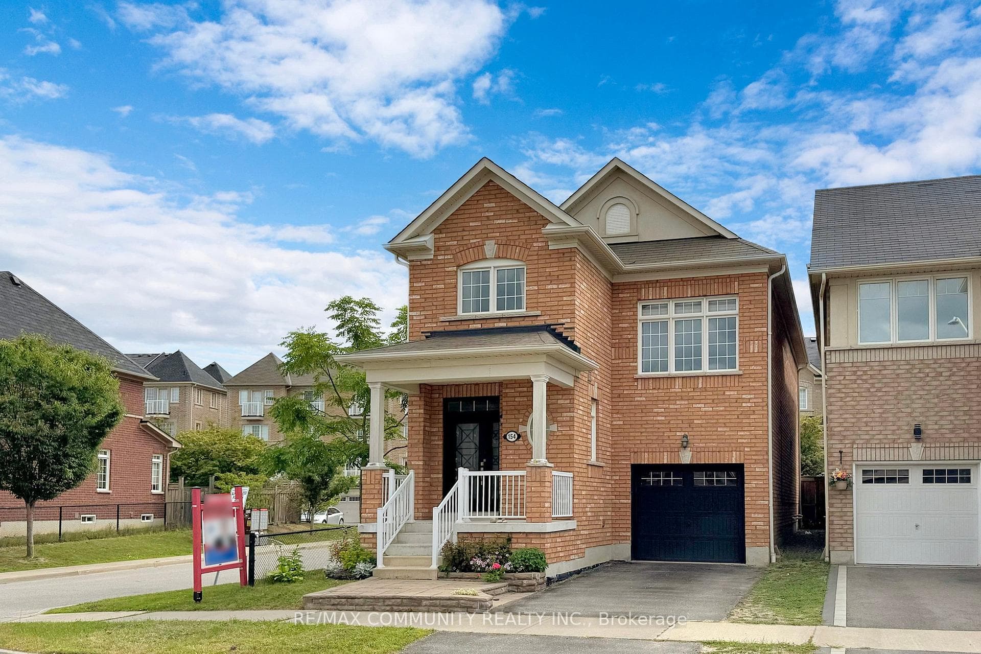 154 Angus Drive photo 3