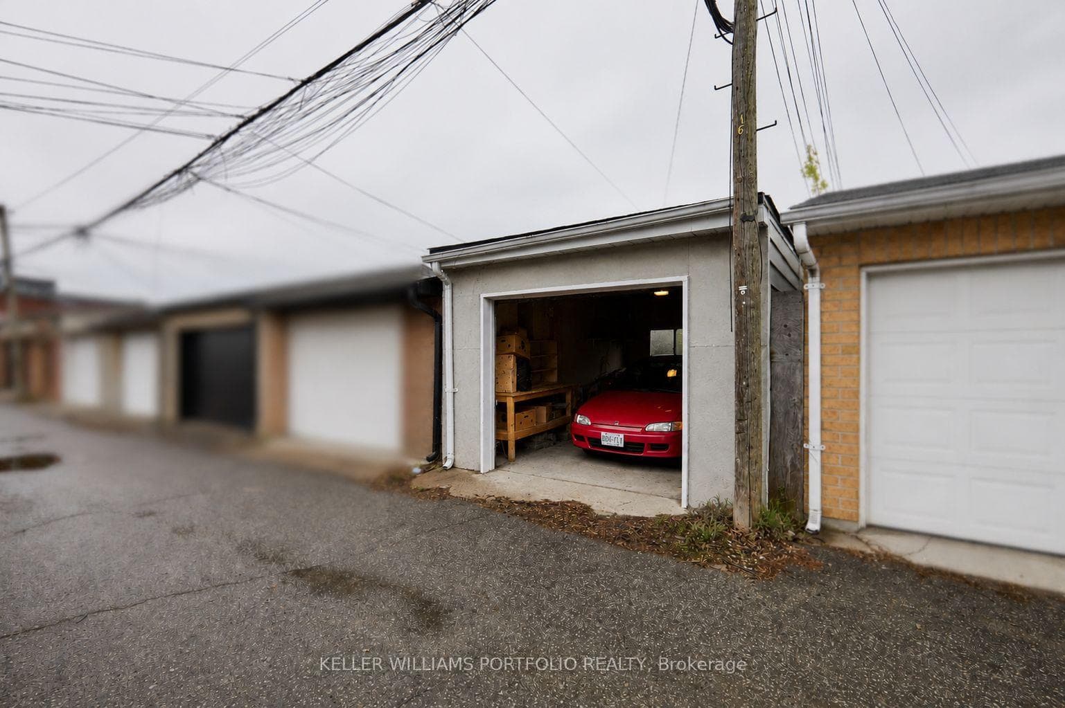 277 Manning Avenue photo 28
