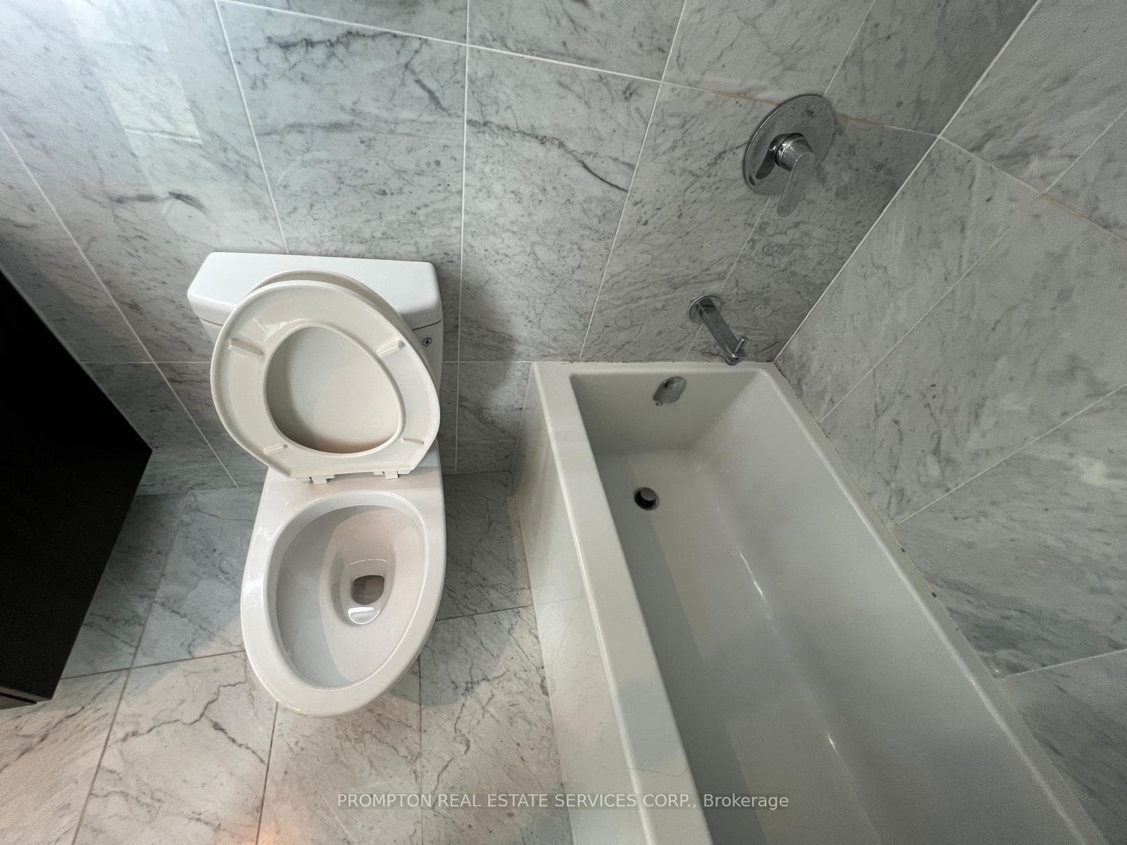 115 Mcmahon Drive Unit 511 photo 16