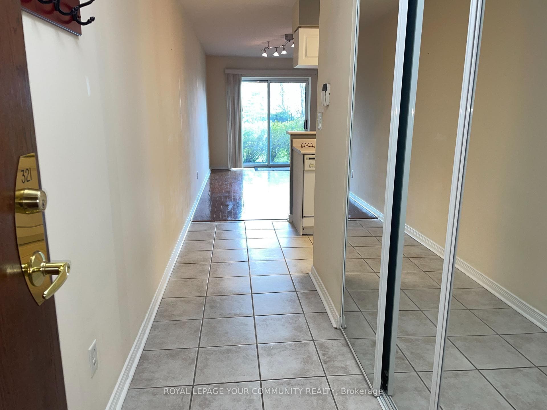 39 Oneida Crescent Unit 321 photo 6