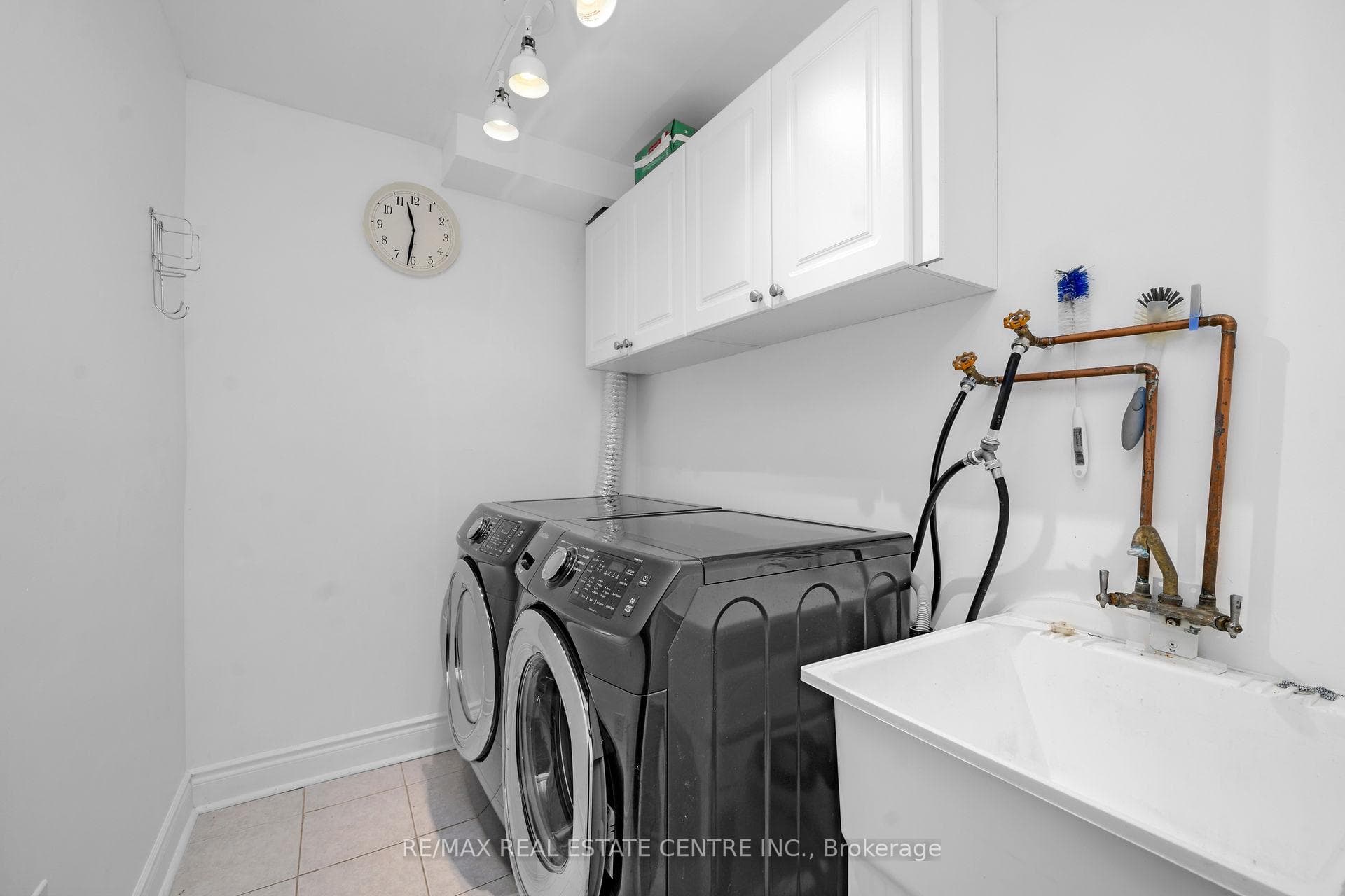 11F James Street photo 27