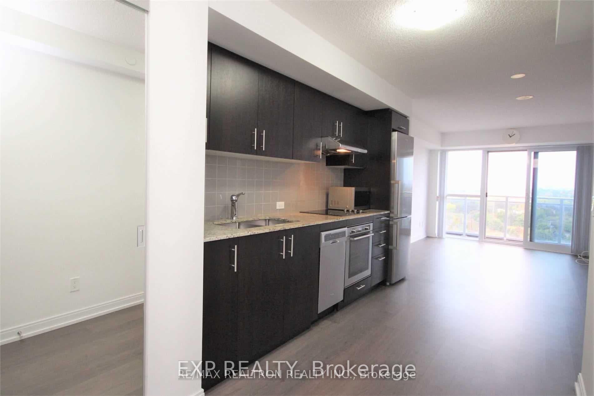 255 Village Green Square Unit 1107 photo 17