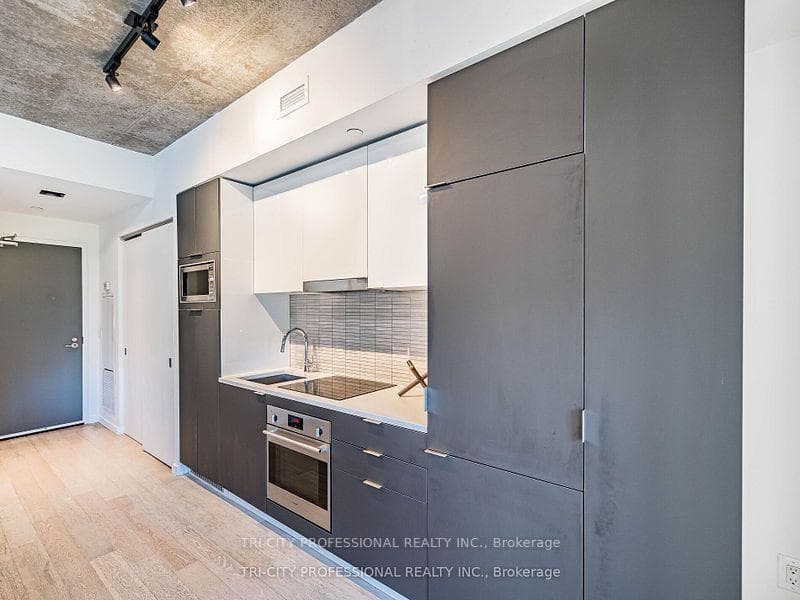 170 Bayview Avenue Unit 304 photo 15