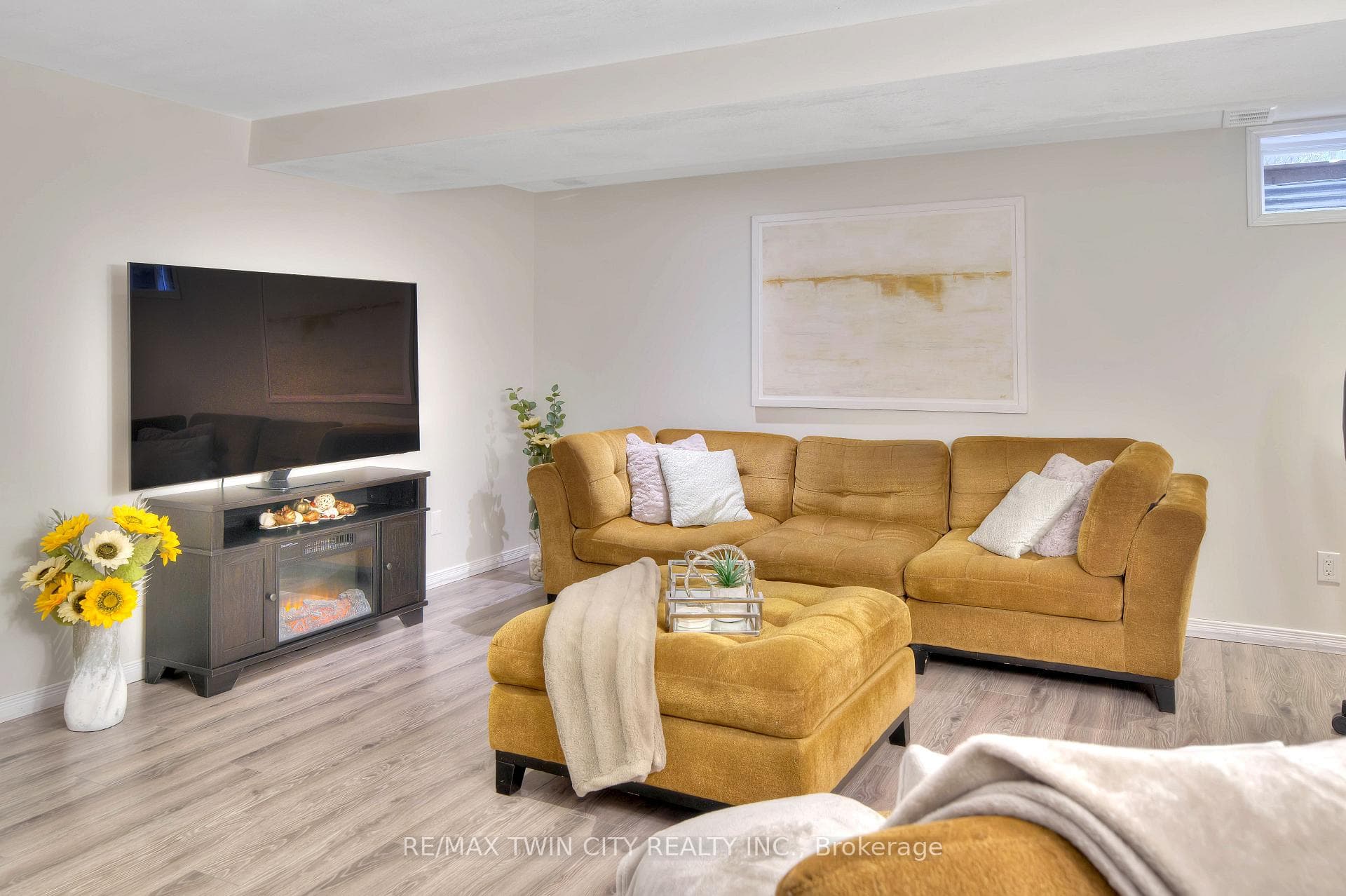 198 Snowdrop Crescent photo 28