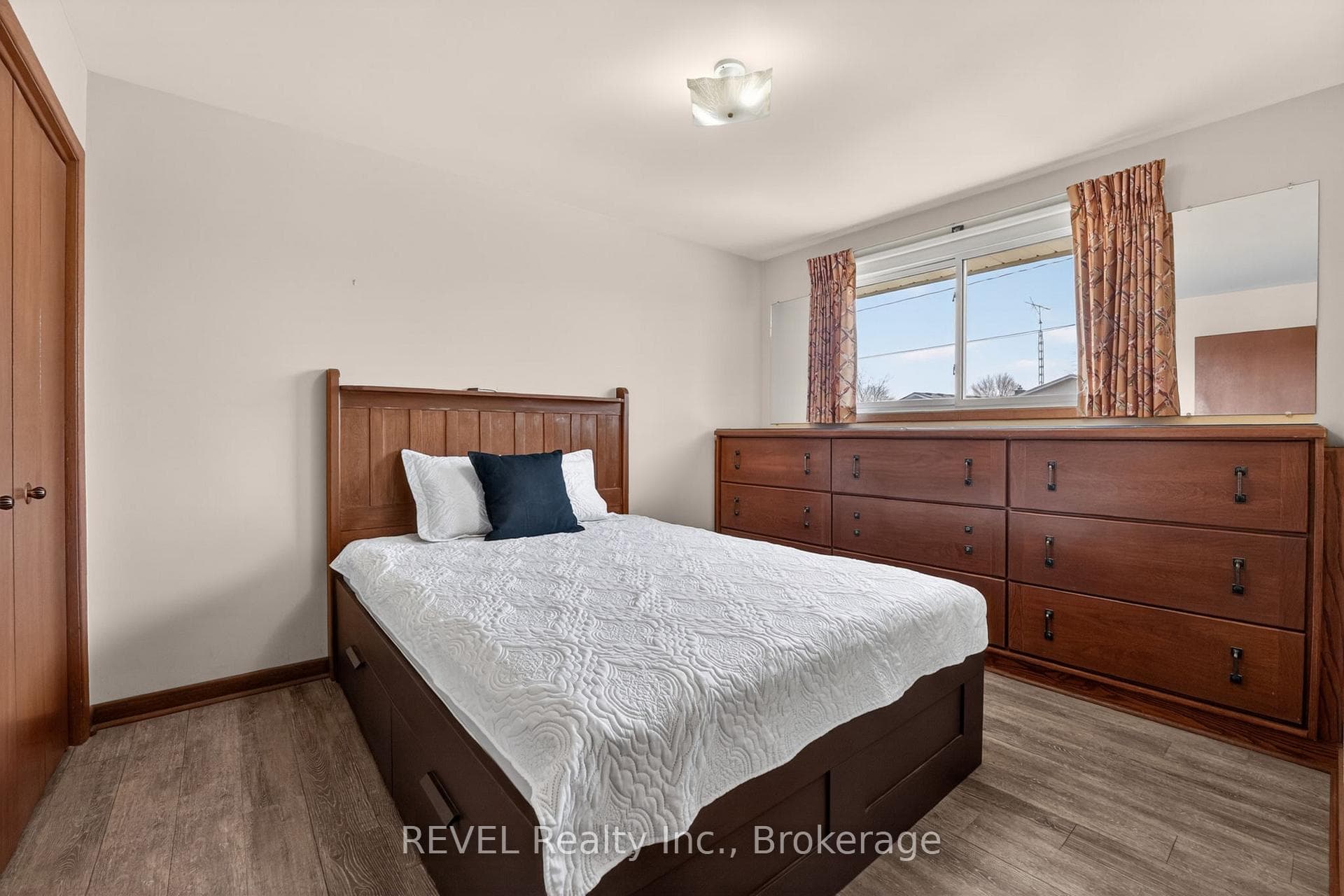 15 Woodgate Drive photo 22