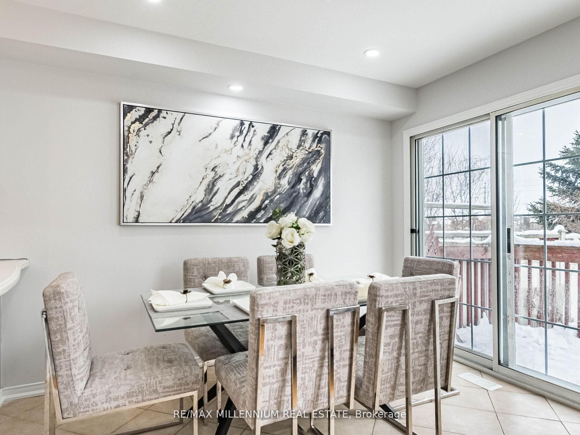9 Revelstoke Place photo 13
