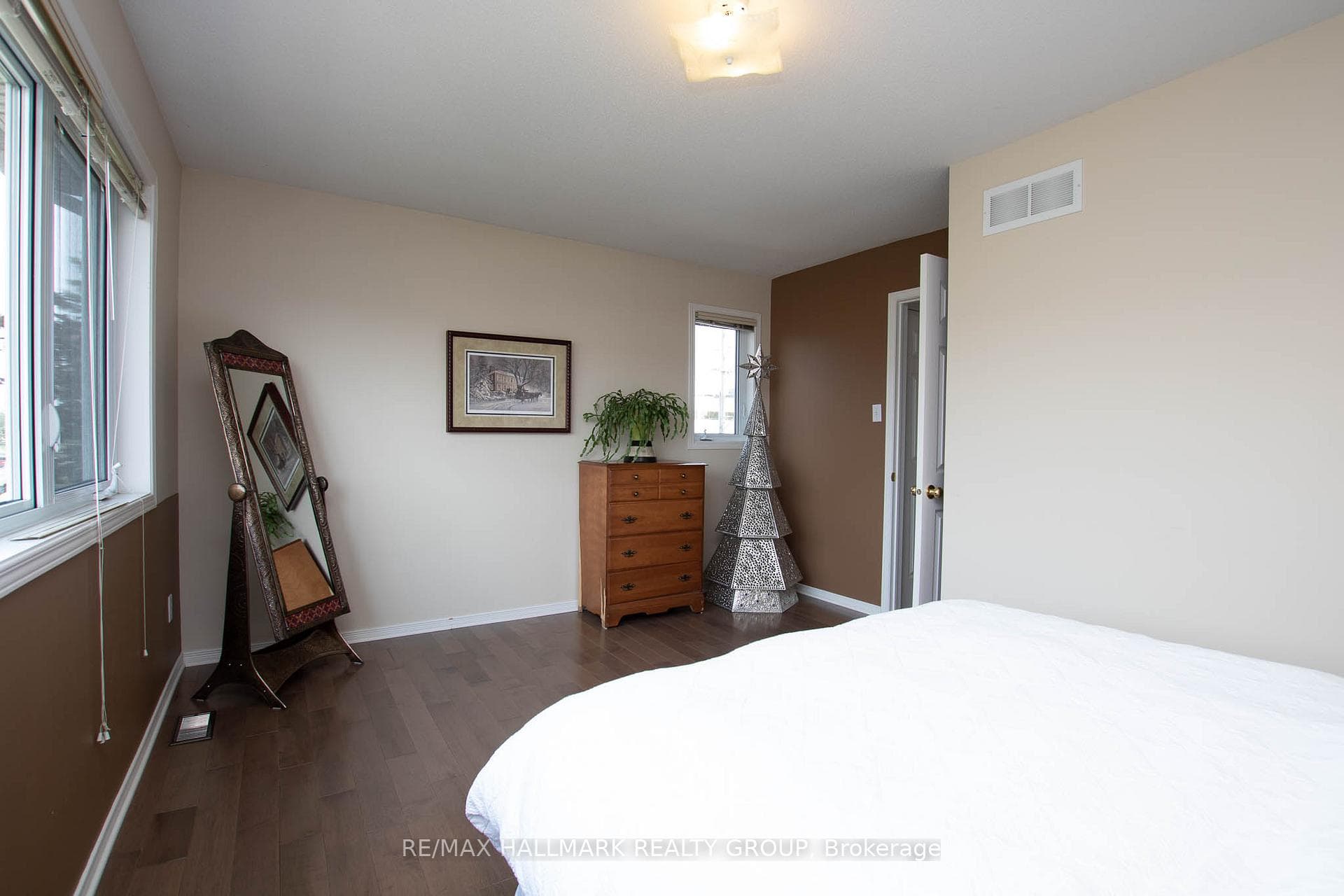 1397 Kitchener Avenue photo 24
