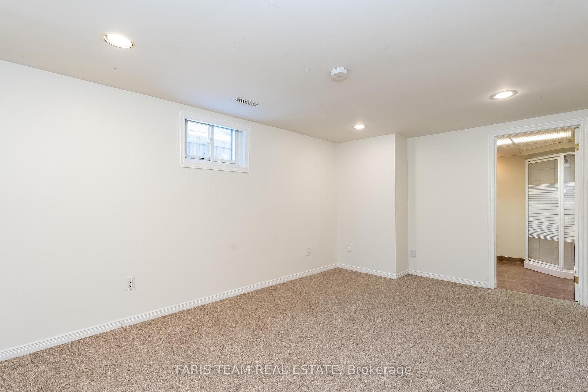 13 Burbank Place photo 11