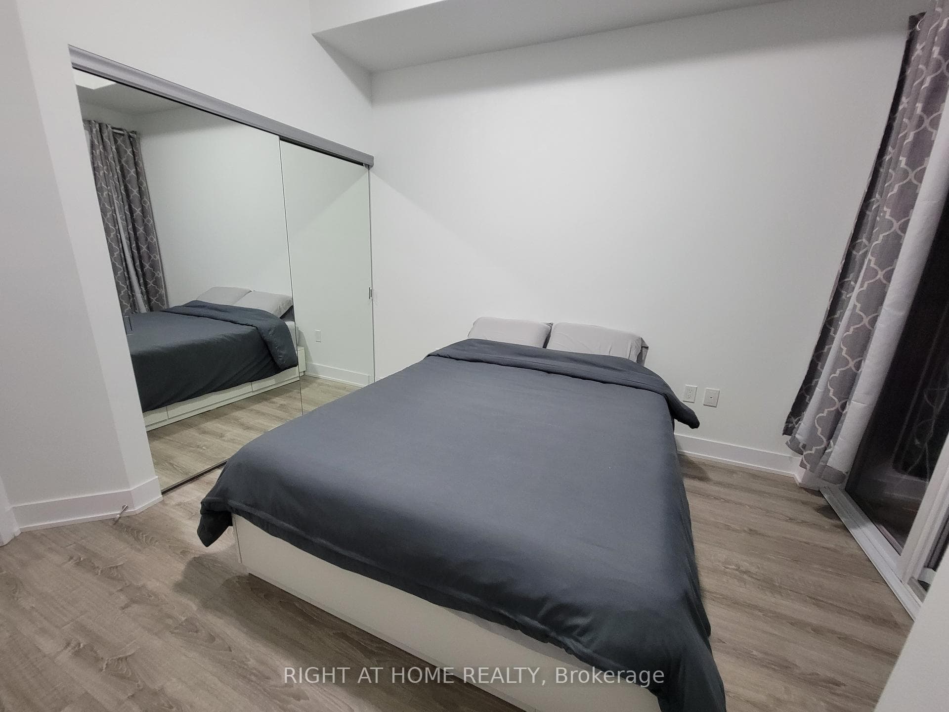 30 Shore Breeze Drive Unit 917 photo 15