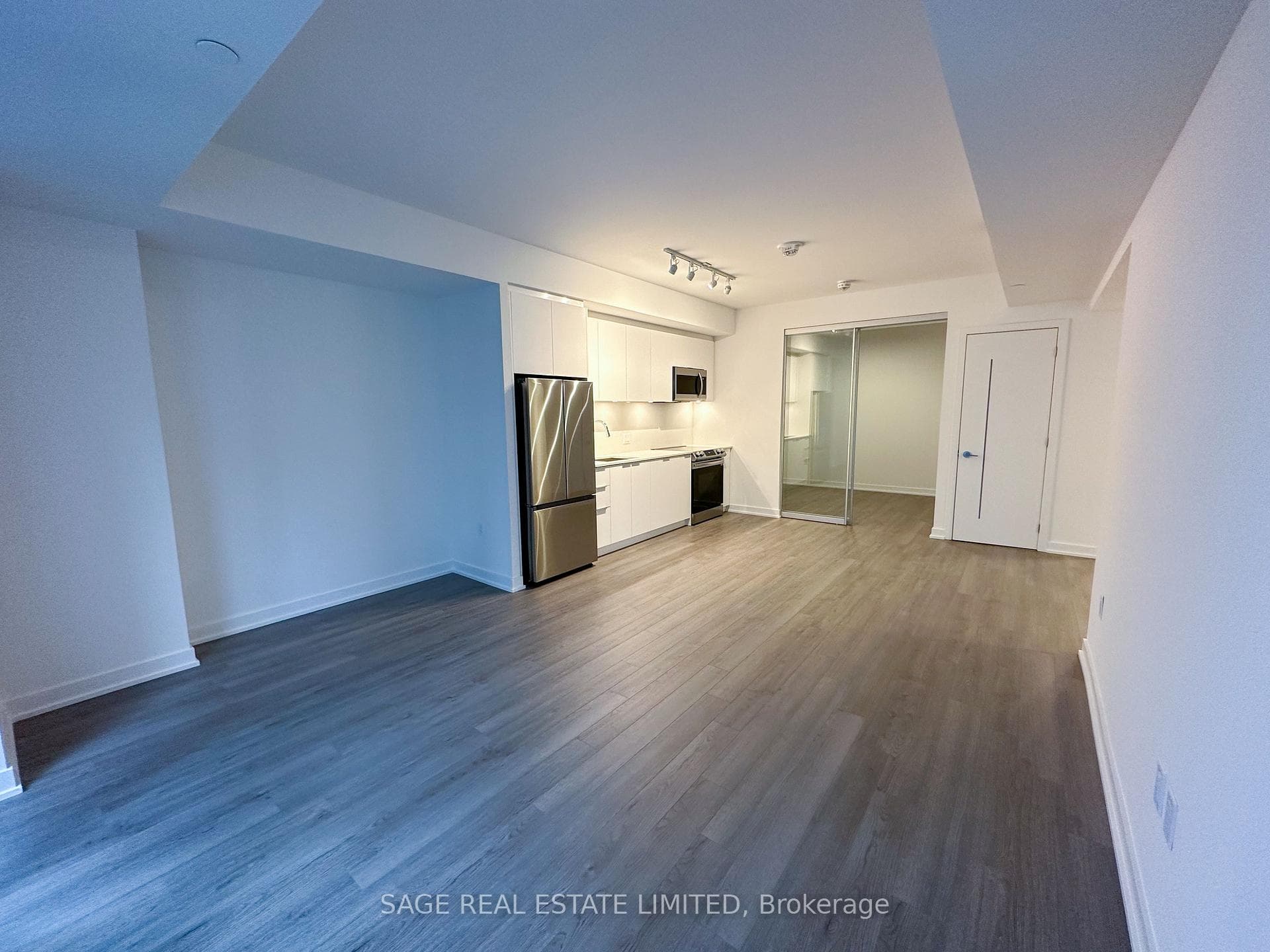 357 King Street Unit 2009 photo 6