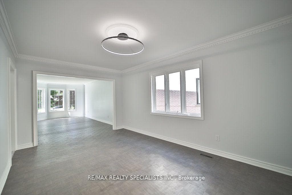 95 Luba Avenue photo 15