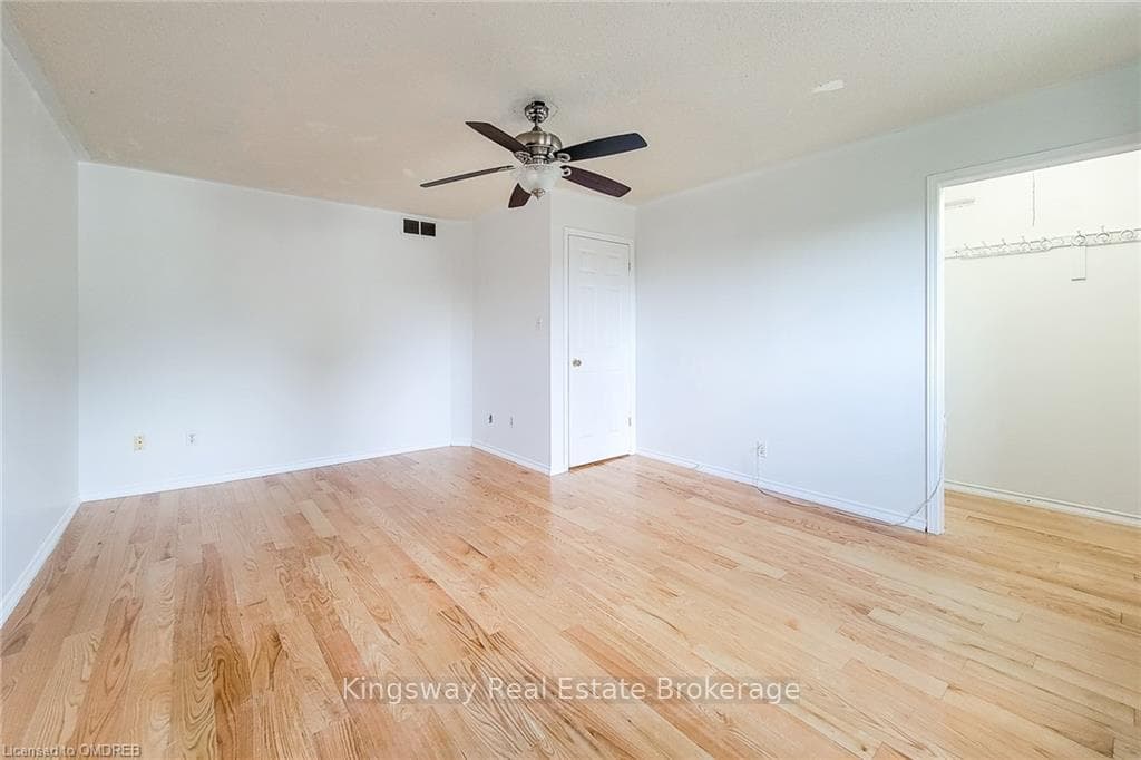 384 LIMERIDGE Road Unit 10 photo 25