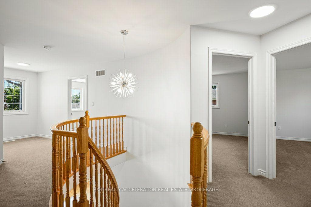 14 Ashwood Crescent photo 20