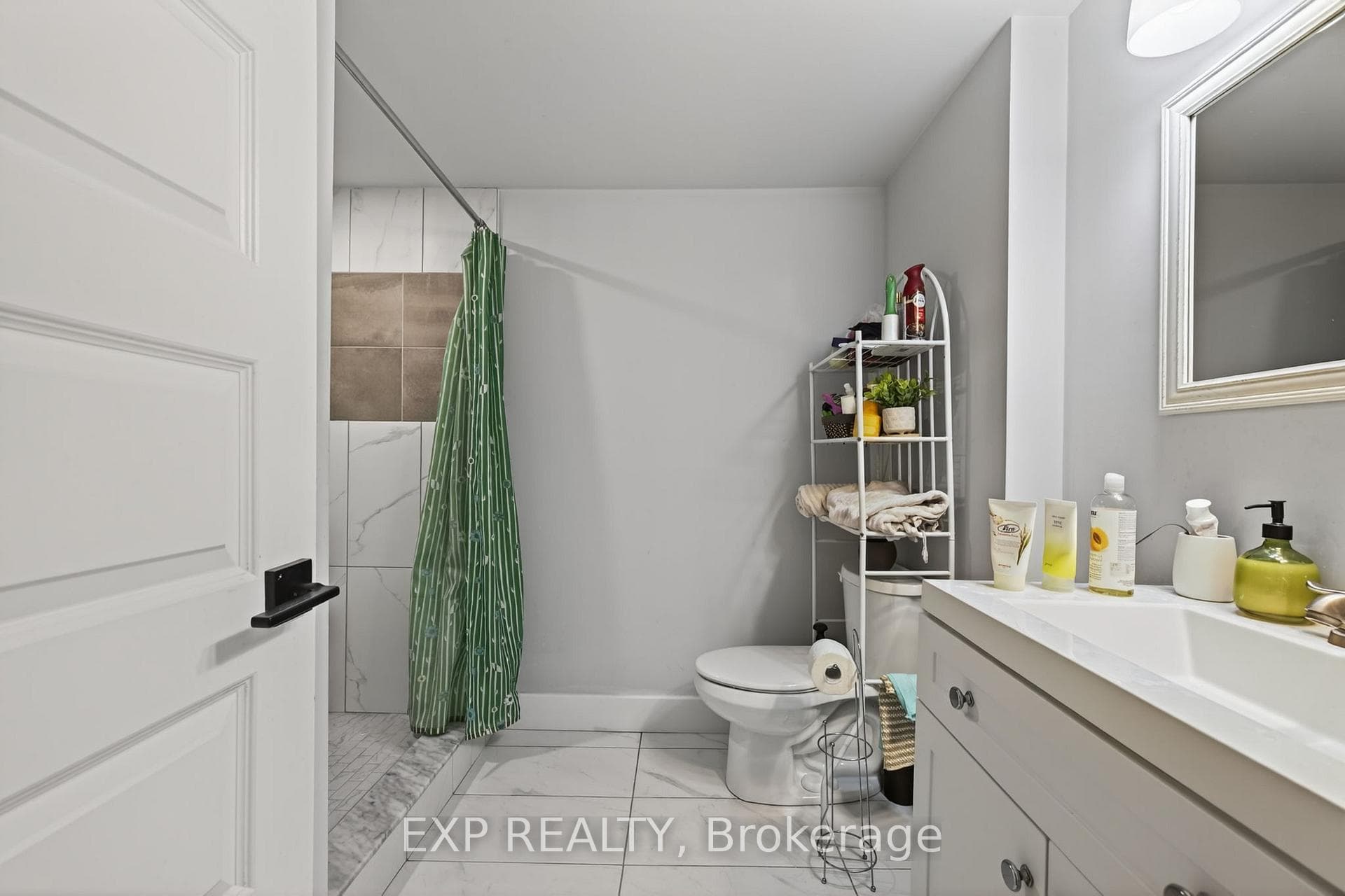 11 Hayes Street photo 34