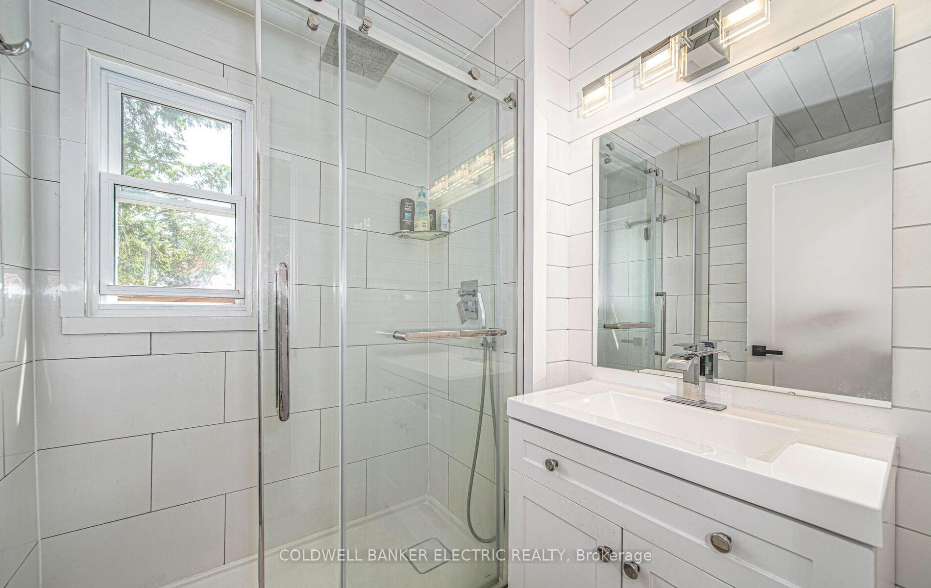 820 Island 28 N/A photo 30