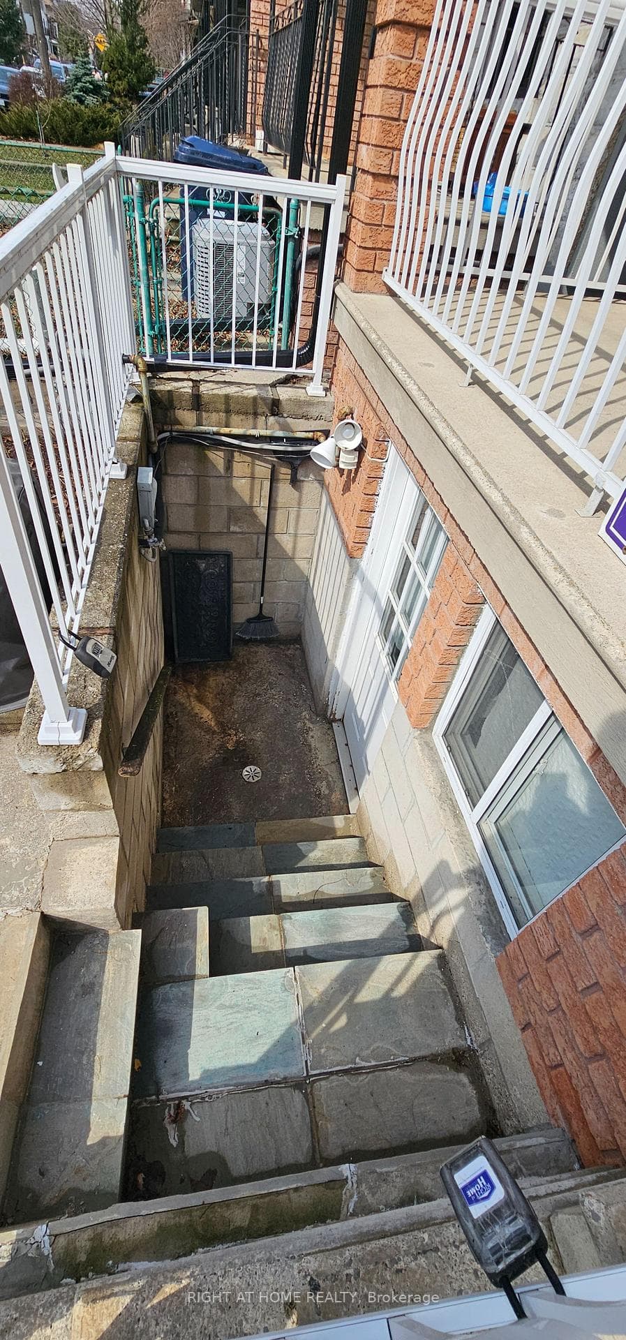 61 Margueretta Street photo 12