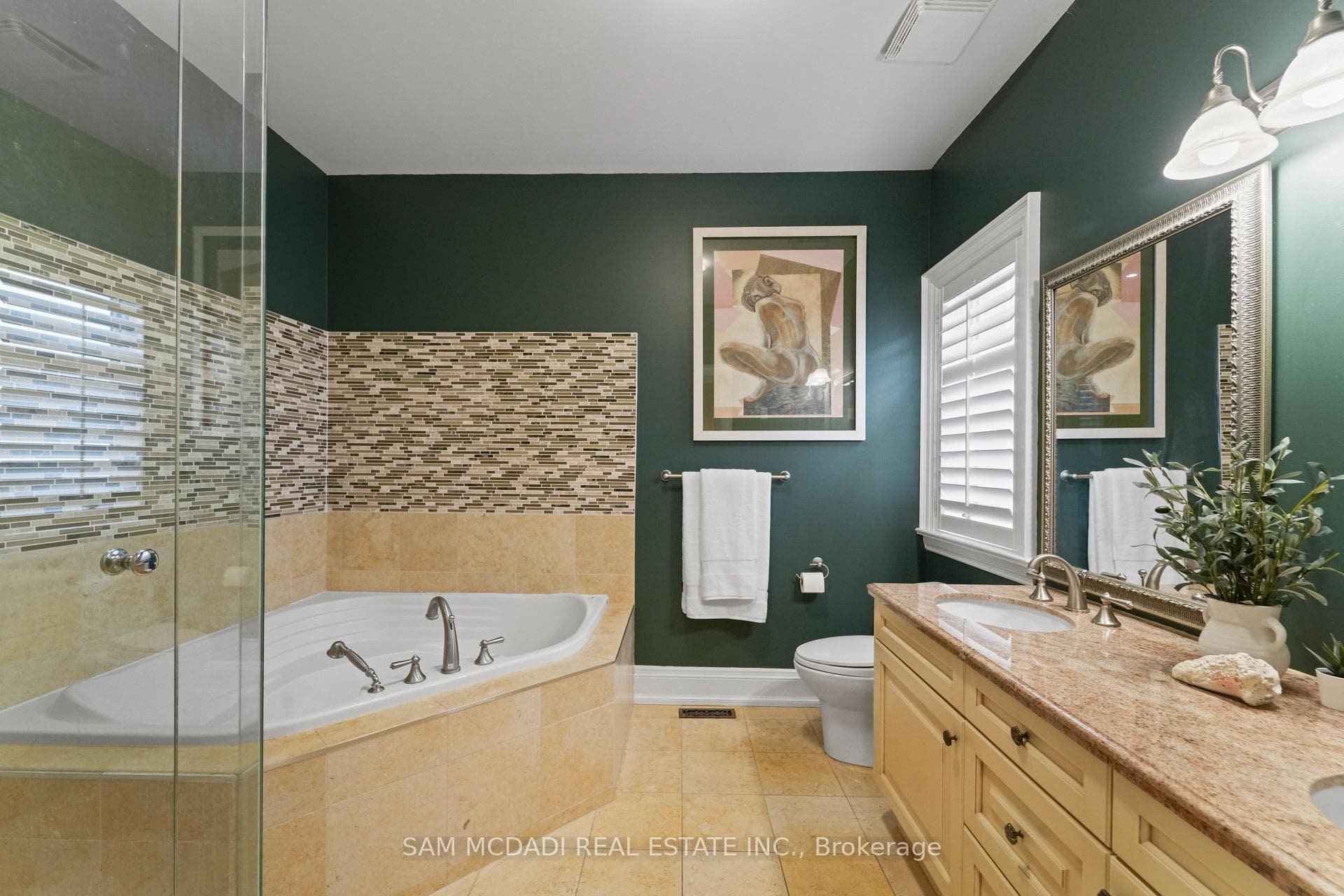 2258 Providence Road photo 23