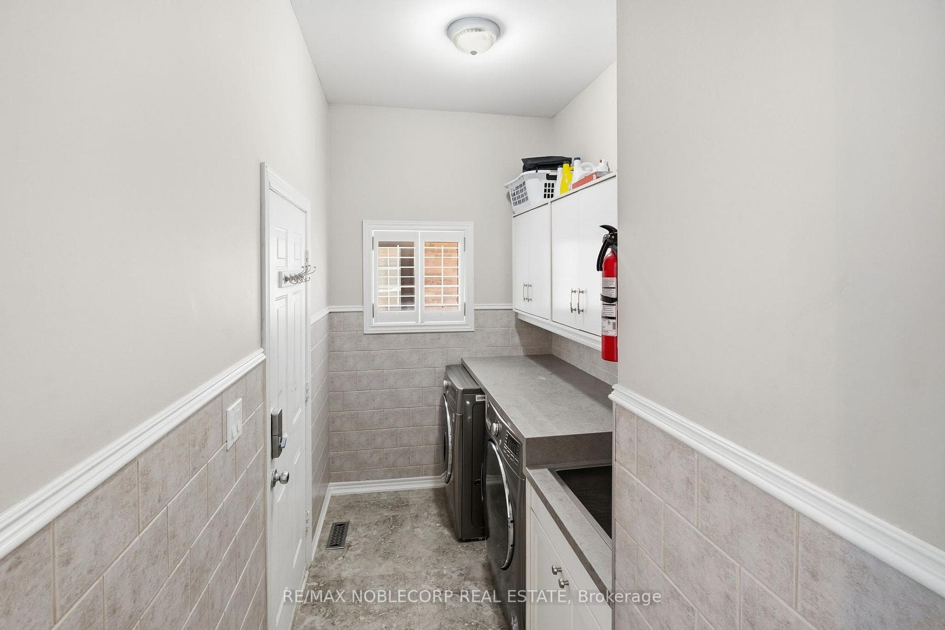 111 Emily Carr Crescent photo 20